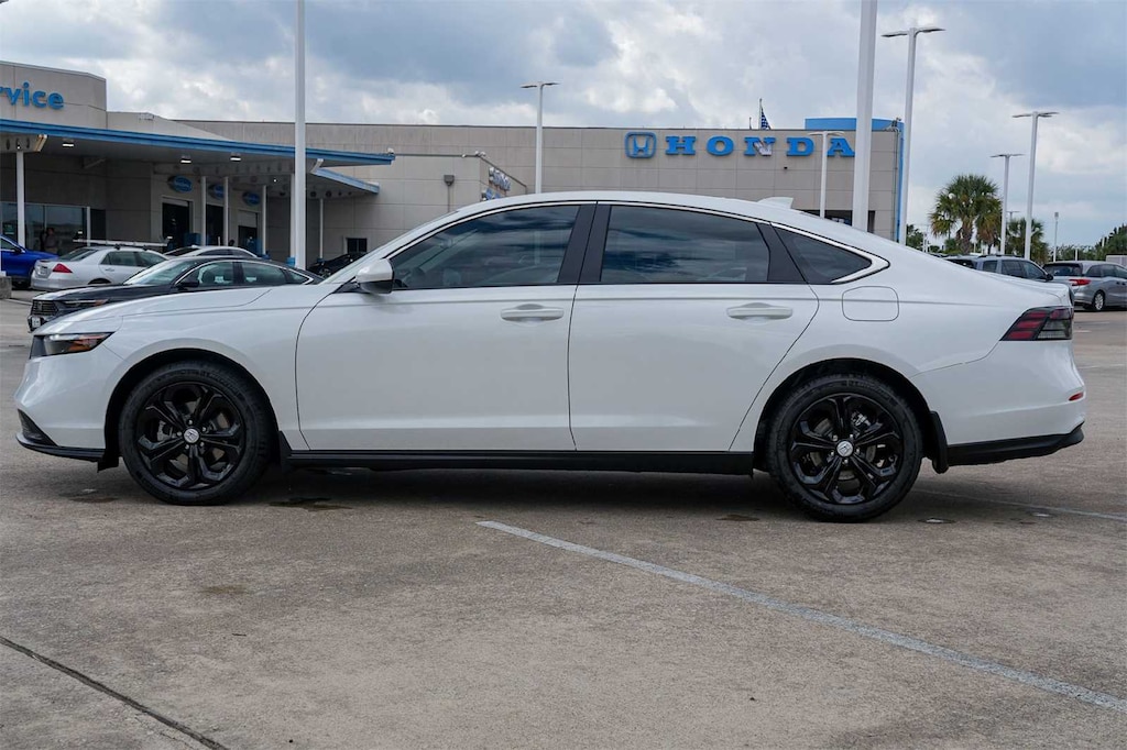 New 2025 Honda Accord LX Sedan