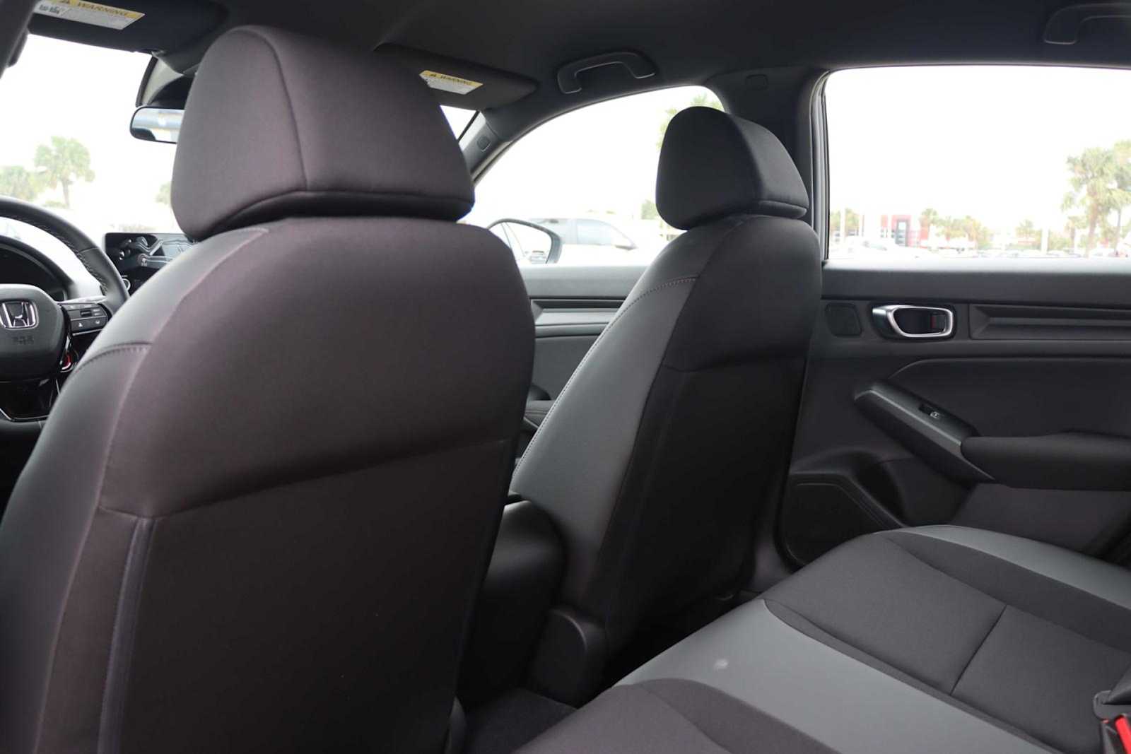 2025 Honda Civic Sport 13