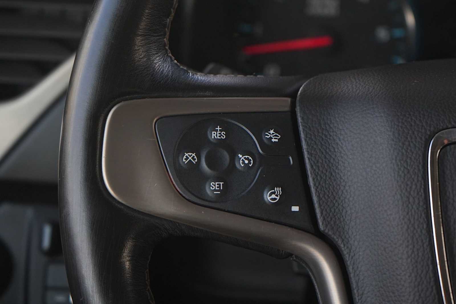 Thumbnail: 2019 GMC Yukon XL - 17