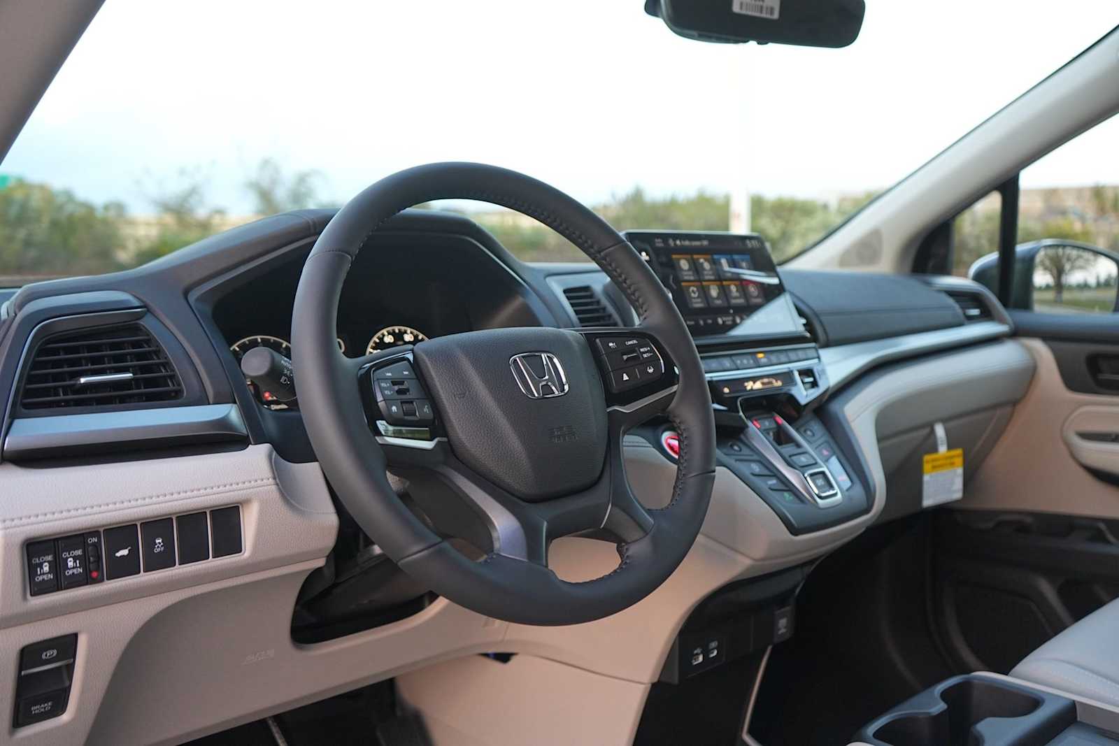 2026 Honda Odyssey EX-L photo 2