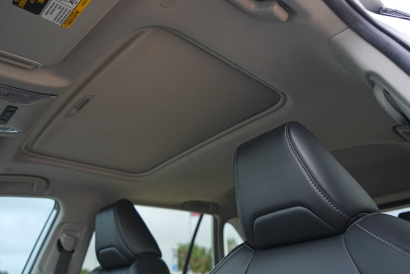 Thumbnail: 2024 Toyota RAV4 - 25