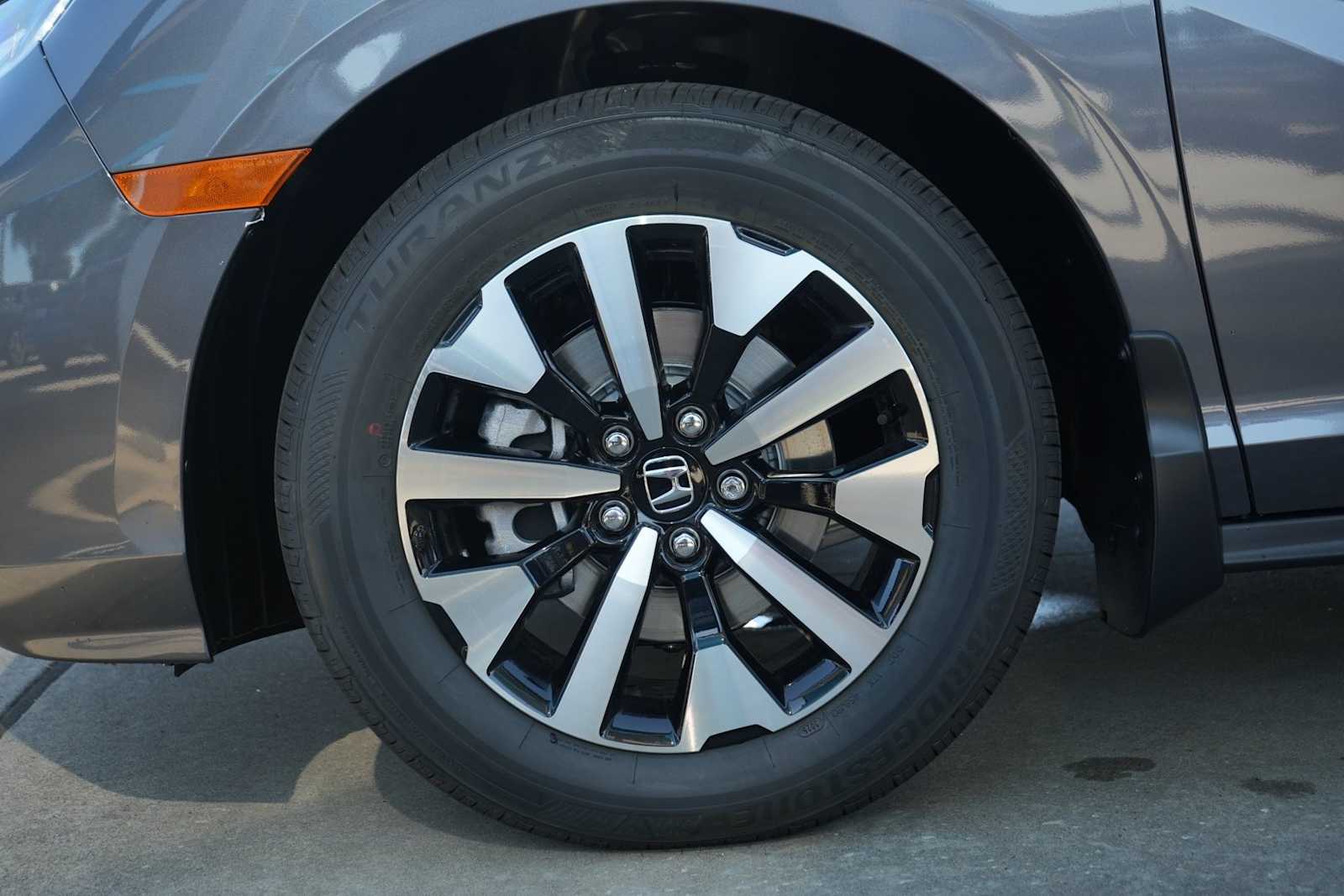 Thumbnail: 2026 Honda Odyssey - 8