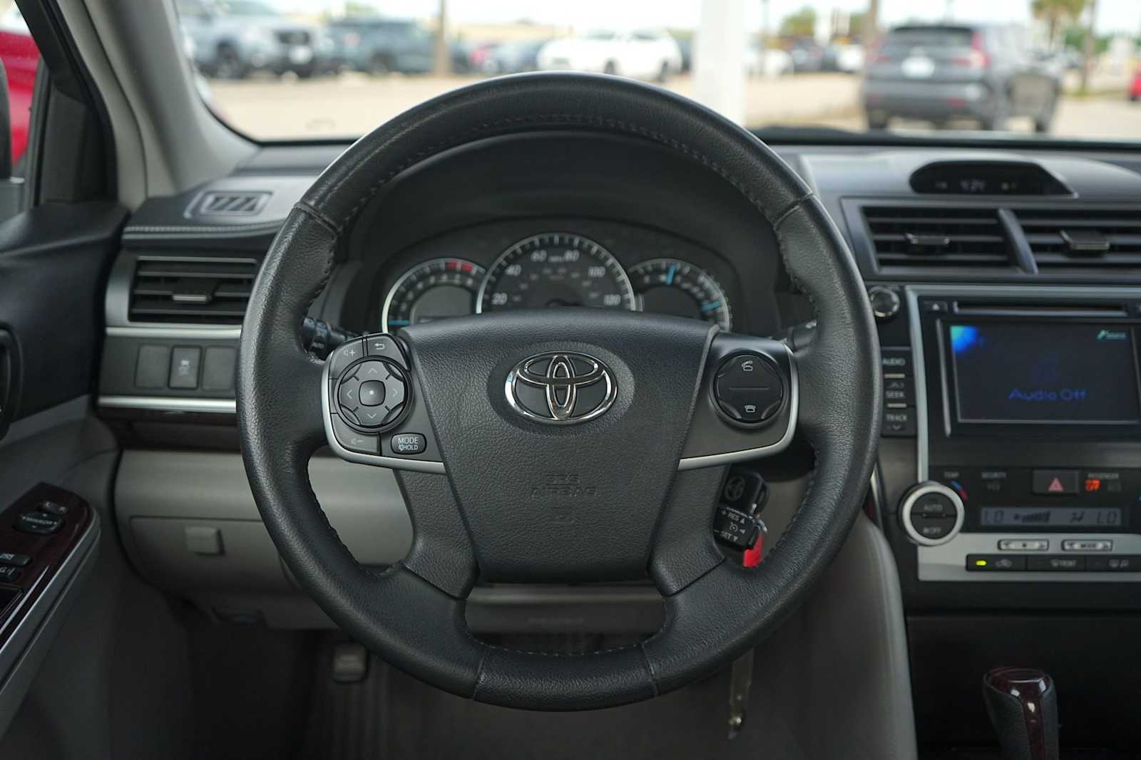 Thumbnail: 2012 Toyota Camry - 16