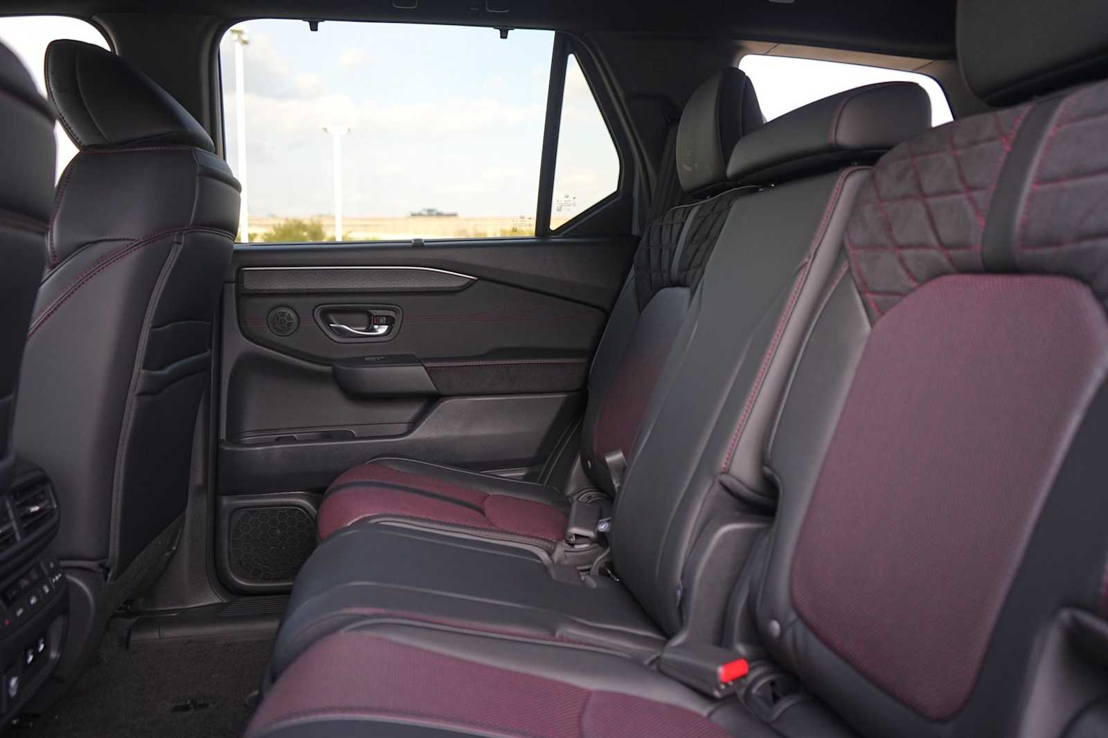 Thumbnail: 2026 Honda Pilot - 13