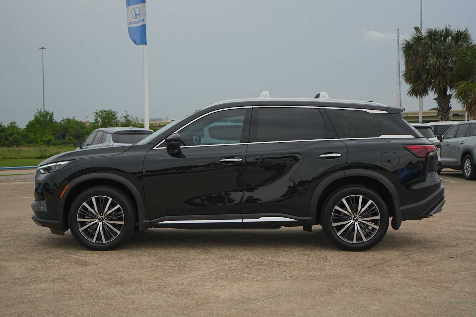 Thumbnail: 2025 INFINITI QX60 - 3