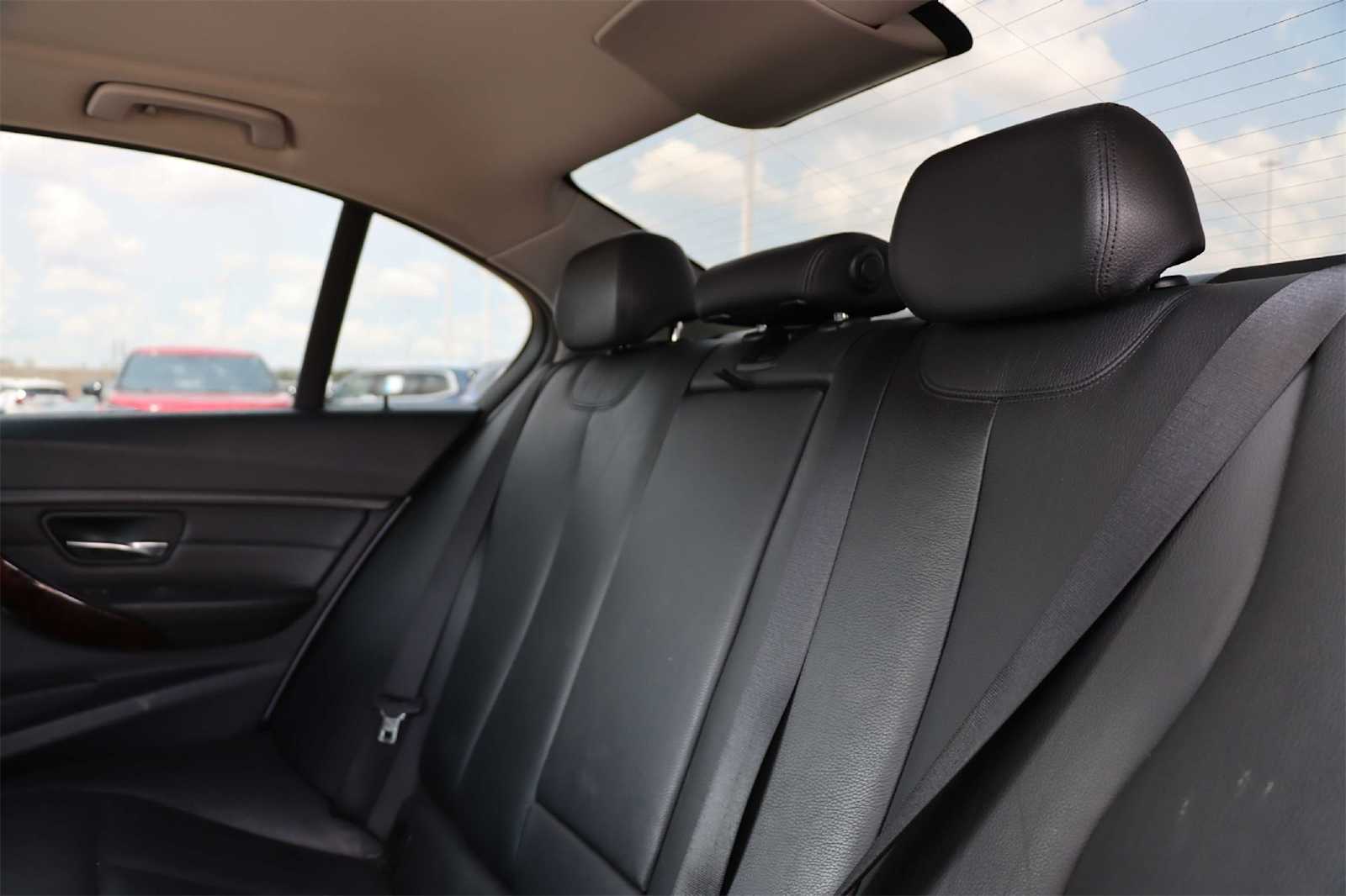 Thumbnail: 2013 BMW 3 Series - 14