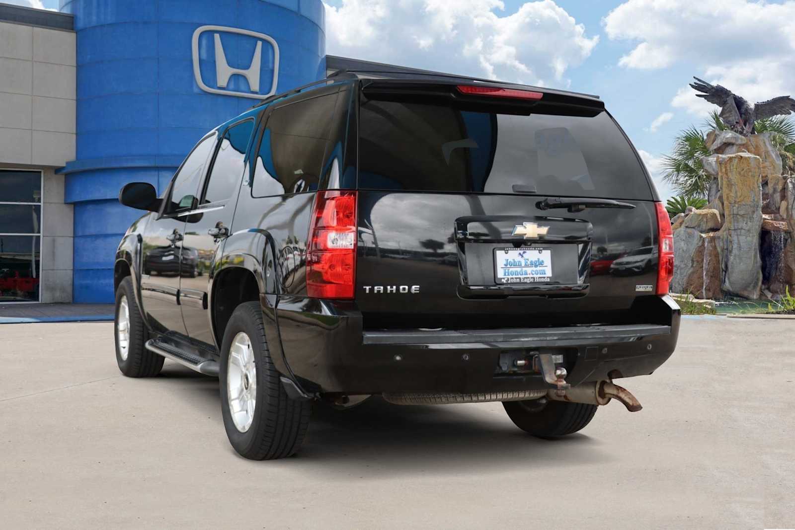 Thumbnail: 2011 Chevrolet Tahoe - 4