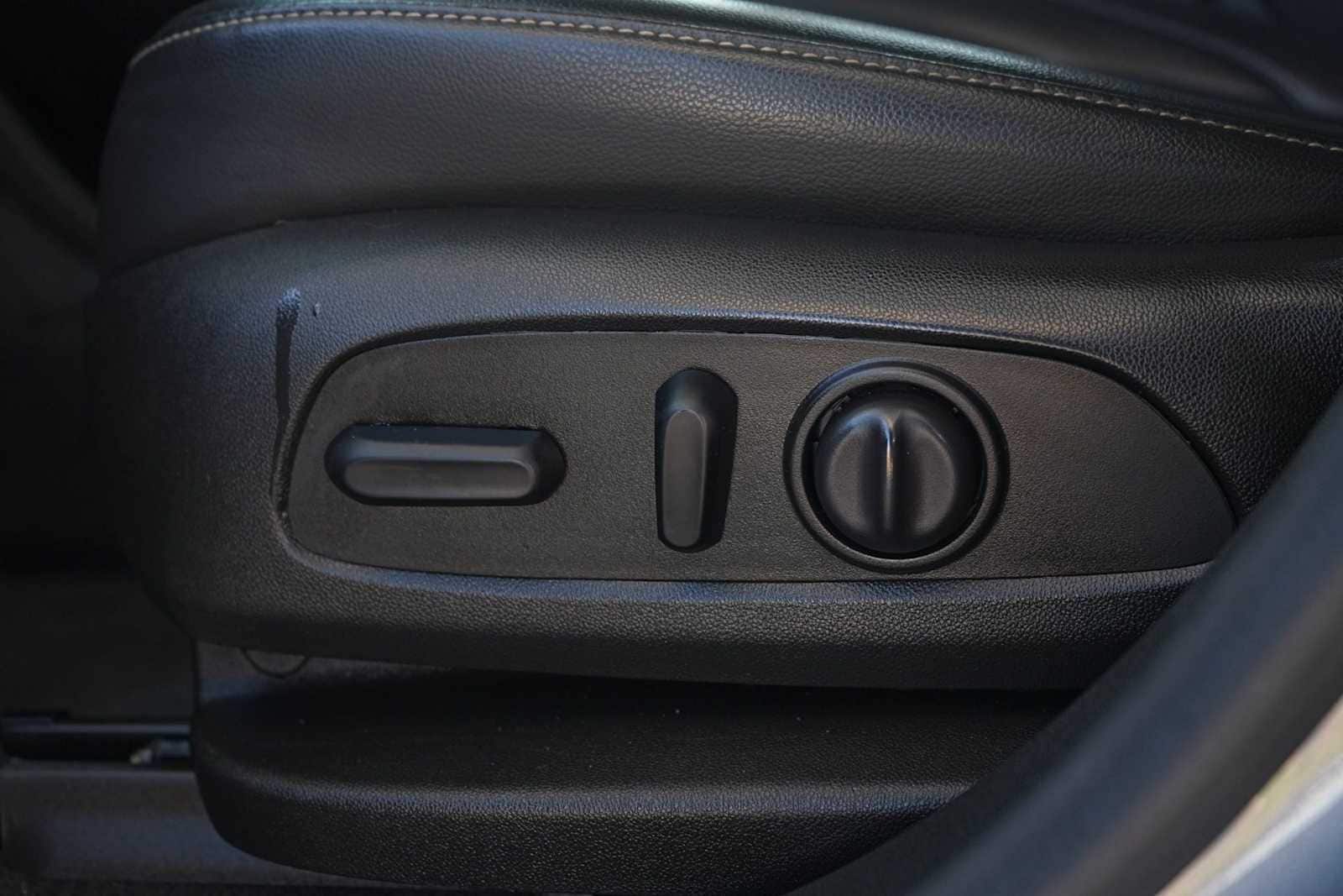 Thumbnail: 2021 GMC Acadia - 12