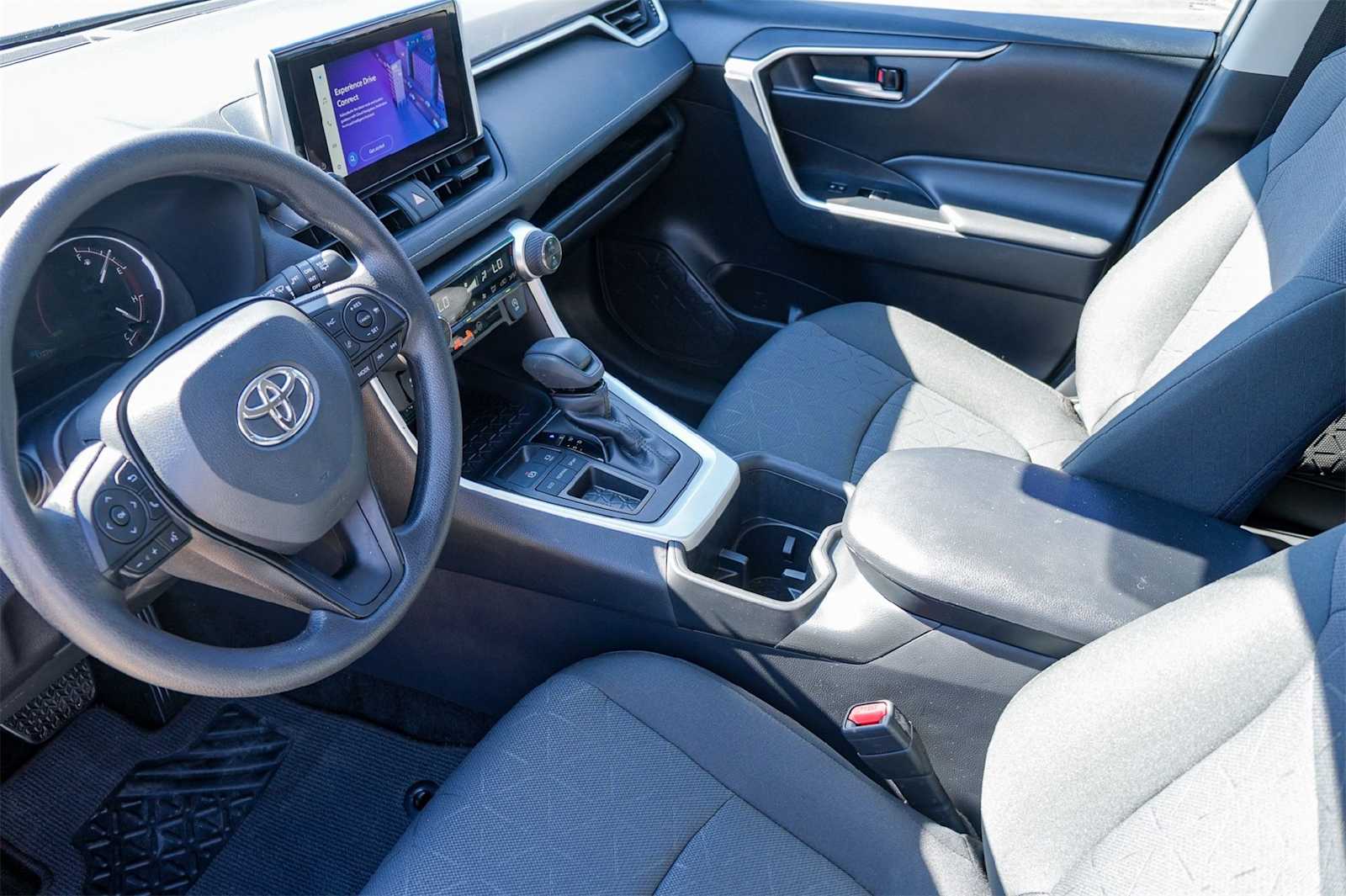 Thumbnail: 2025 Toyota RAV4 - 2