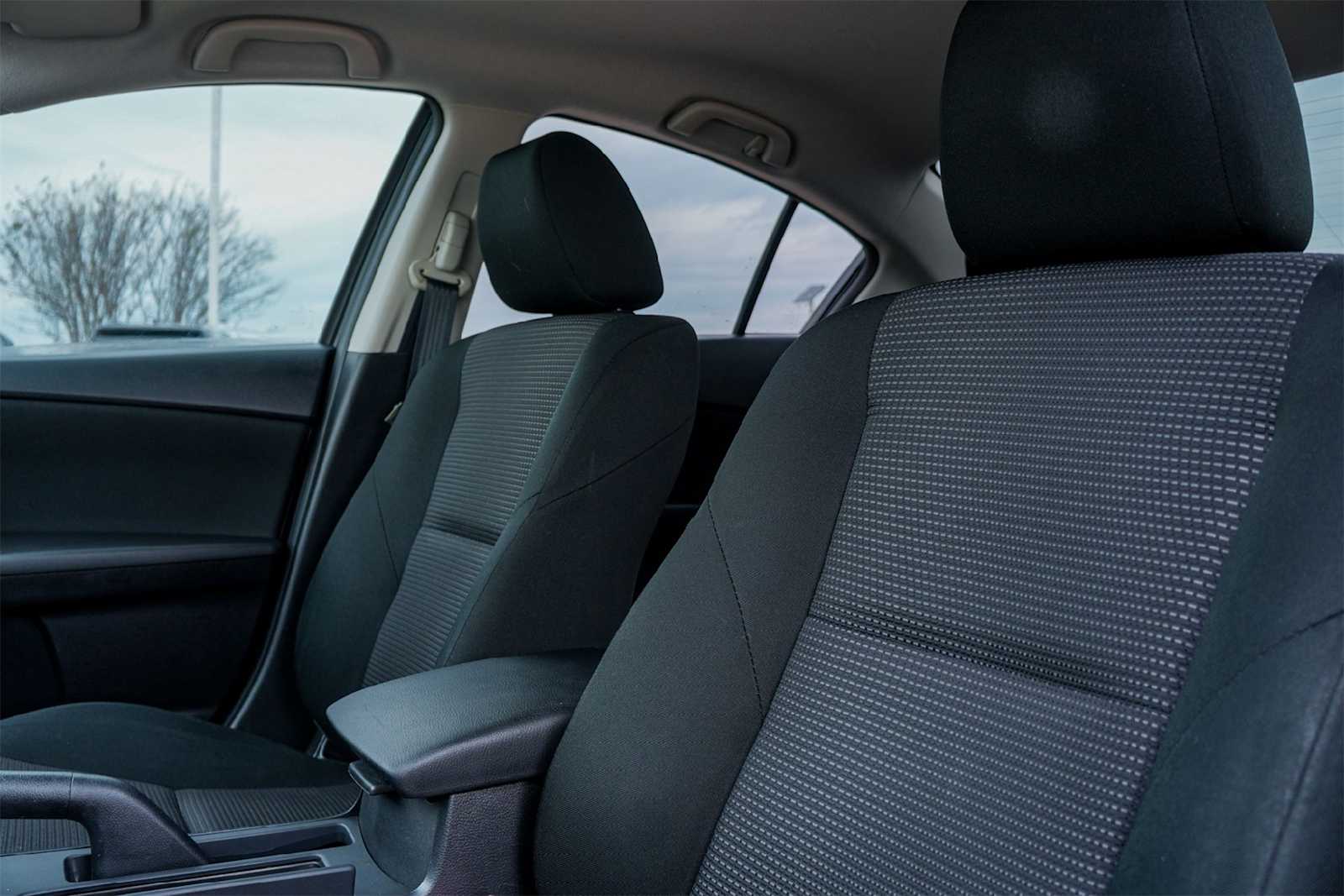 Thumbnail: 2012 Mazda Mazda3 - 11