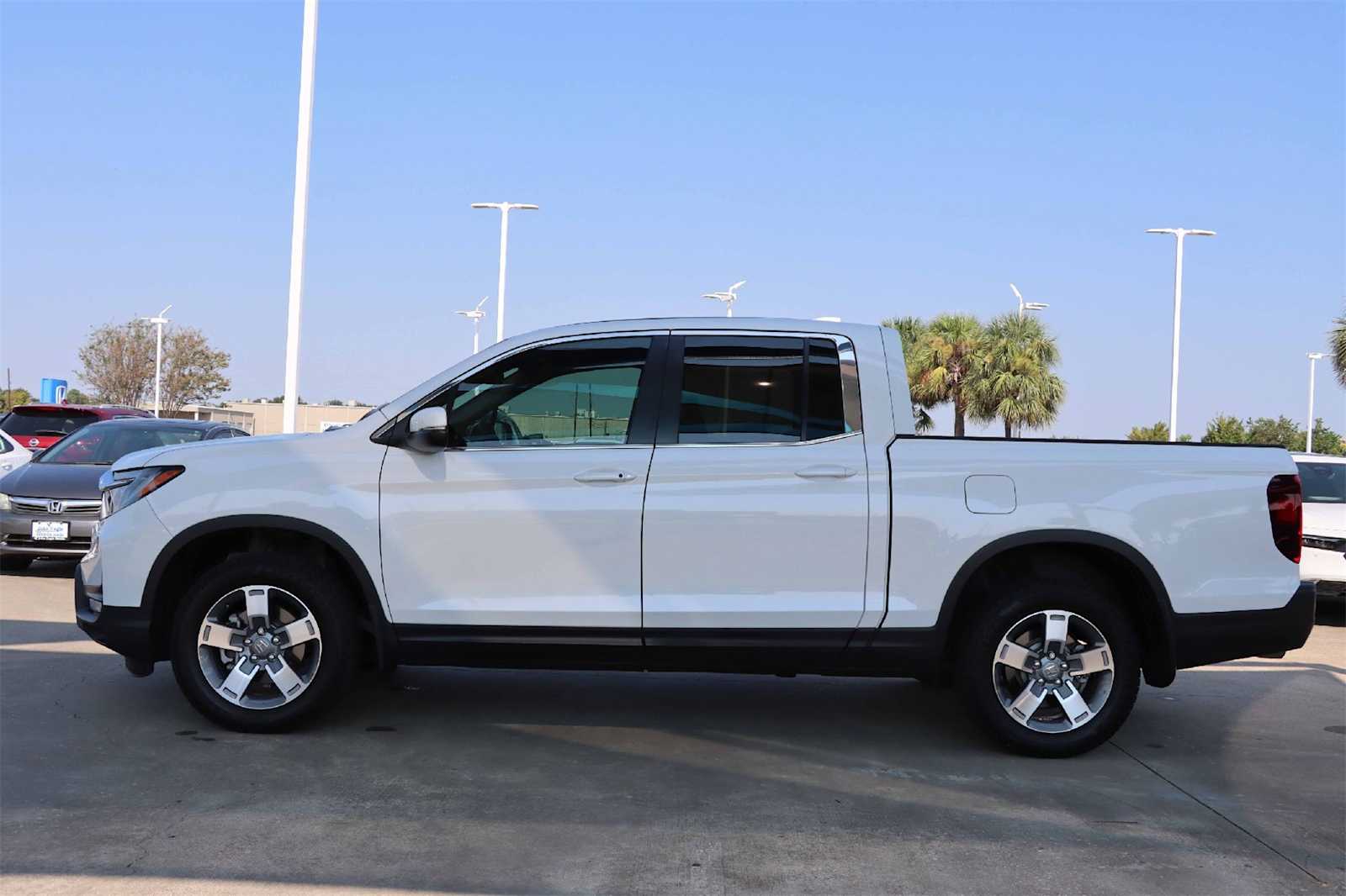 Thumbnail: 2025 Honda Ridgeline - 3