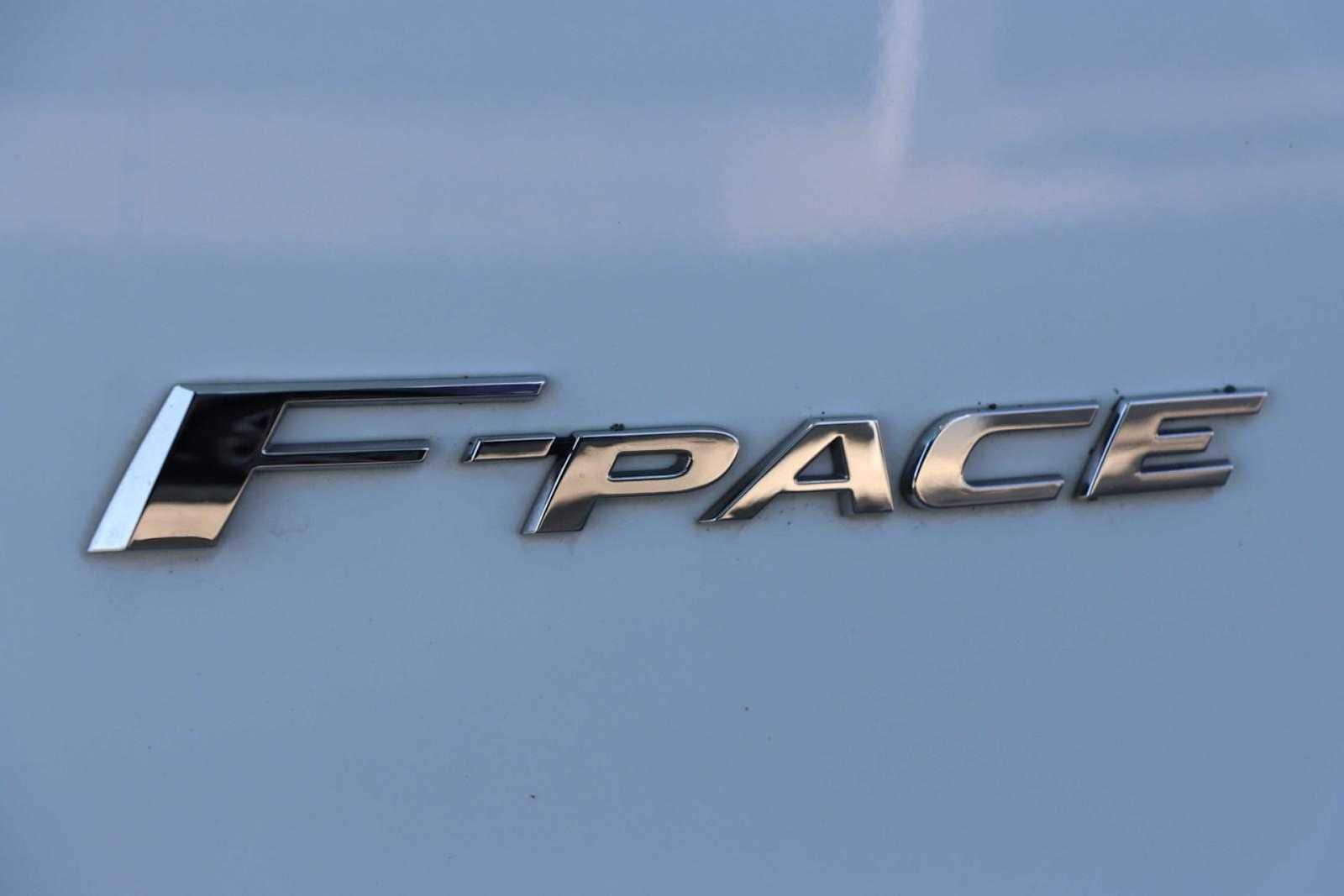 Thumbnail: 2018 Jaguar F-Pace - 7