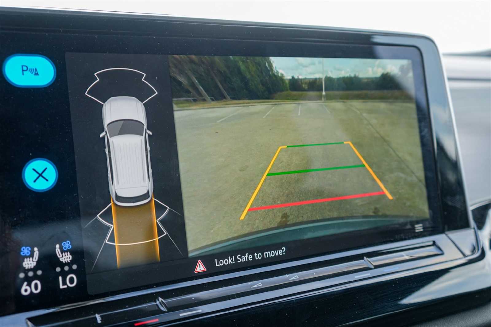 Thumbnail: 2024 Volkswagen Atlas - 22