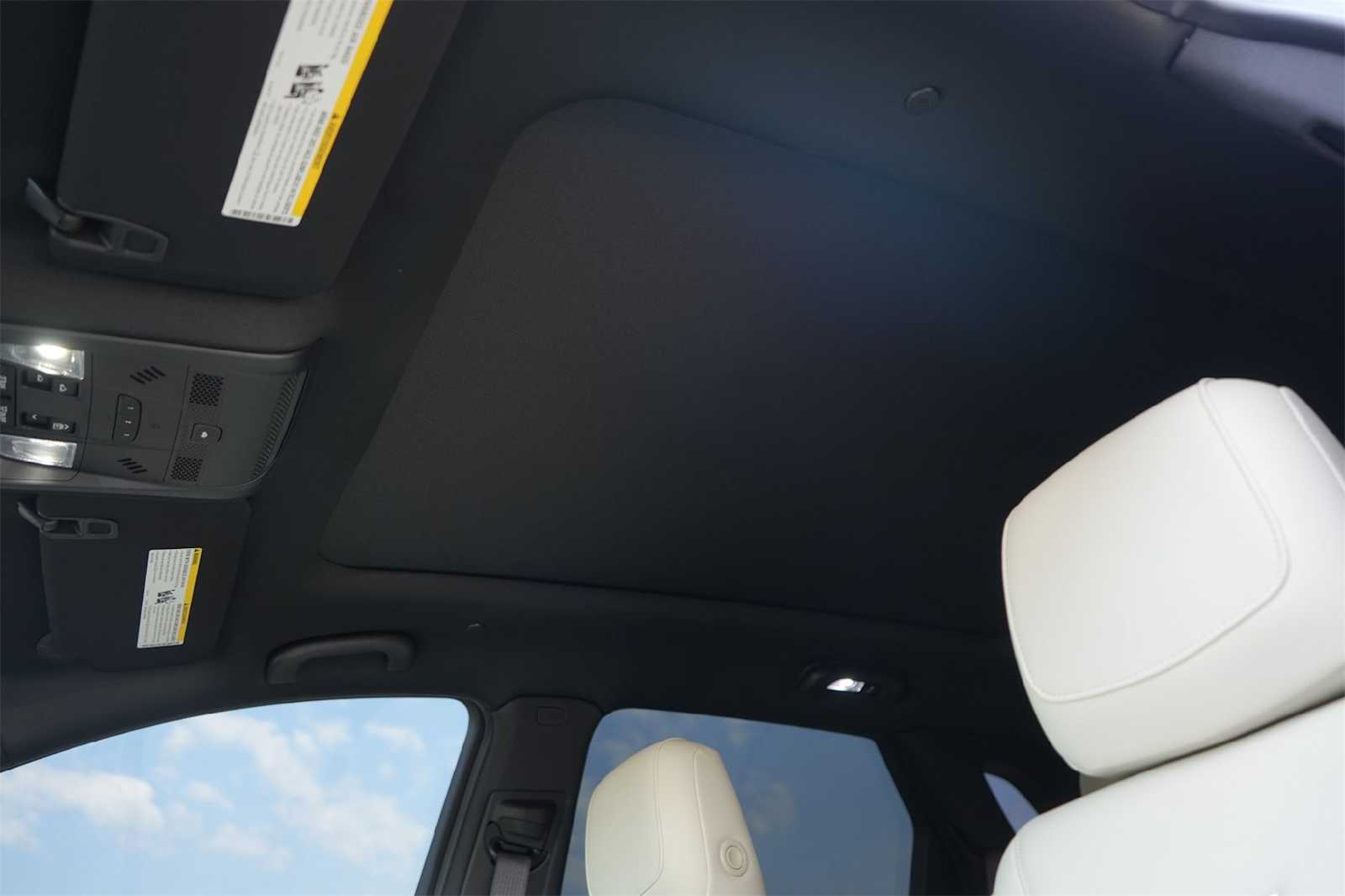 Thumbnail: 2024 Cadillac XT5 - 27