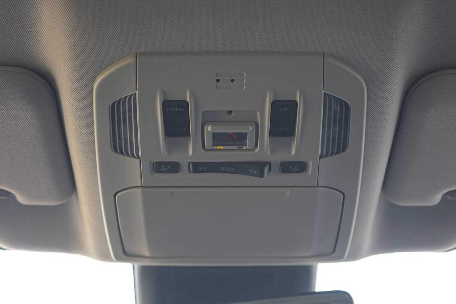 2023 Toyota Highlander XLE - Photo 23