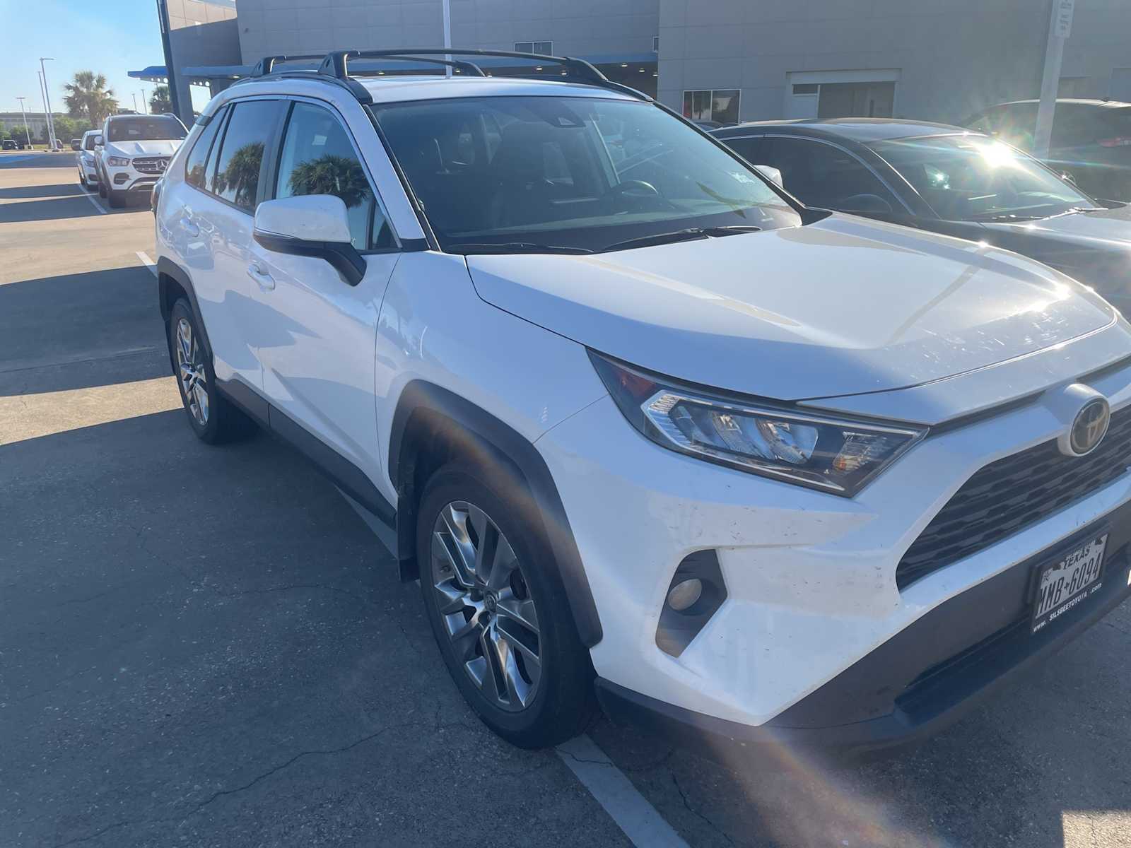 Thumbnail: 2019 Toyota RAV4 - 4