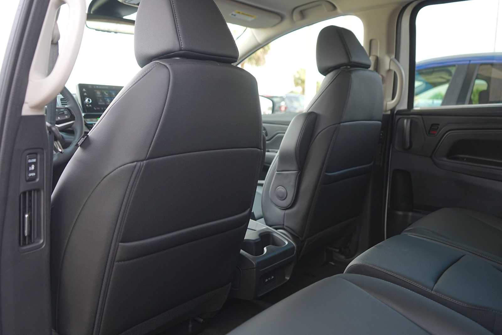 Thumbnail: 2026 Honda Odyssey - 12