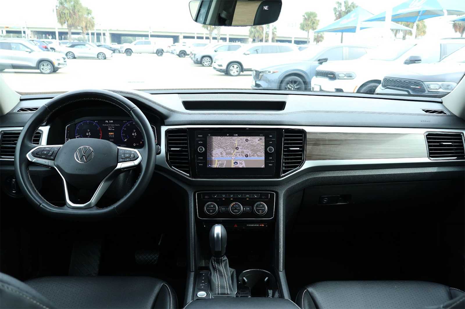 Thumbnail: 2021 Volkswagen Atlas - 10