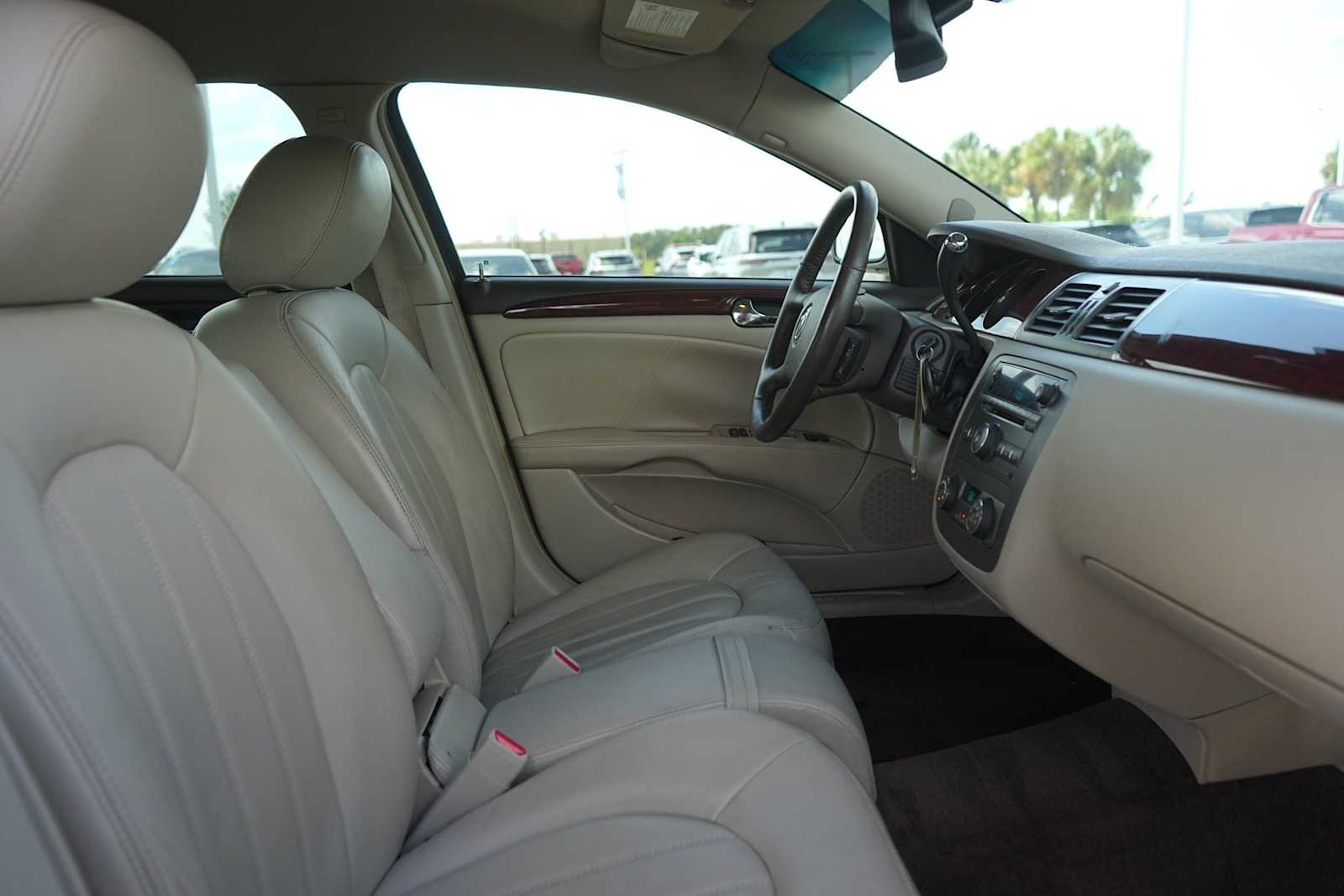Thumbnail: 2010 Buick Lucerne - 15