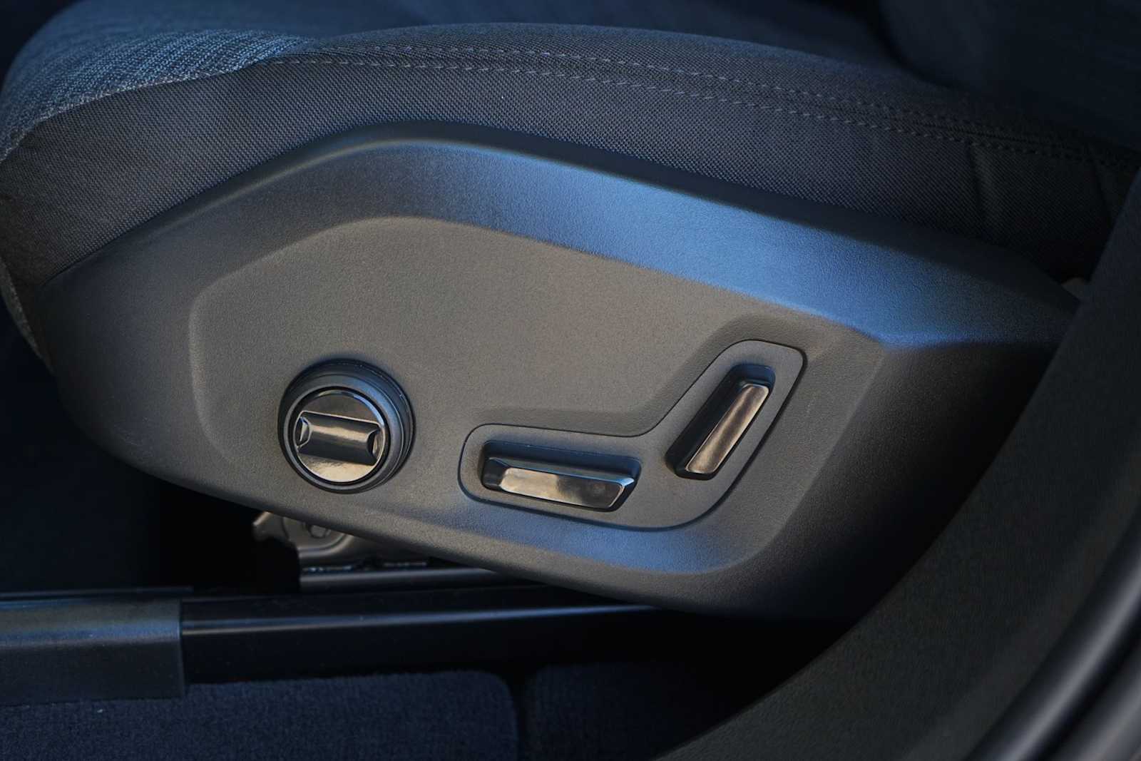 Thumbnail: 2024 Volvo XC60 - 12