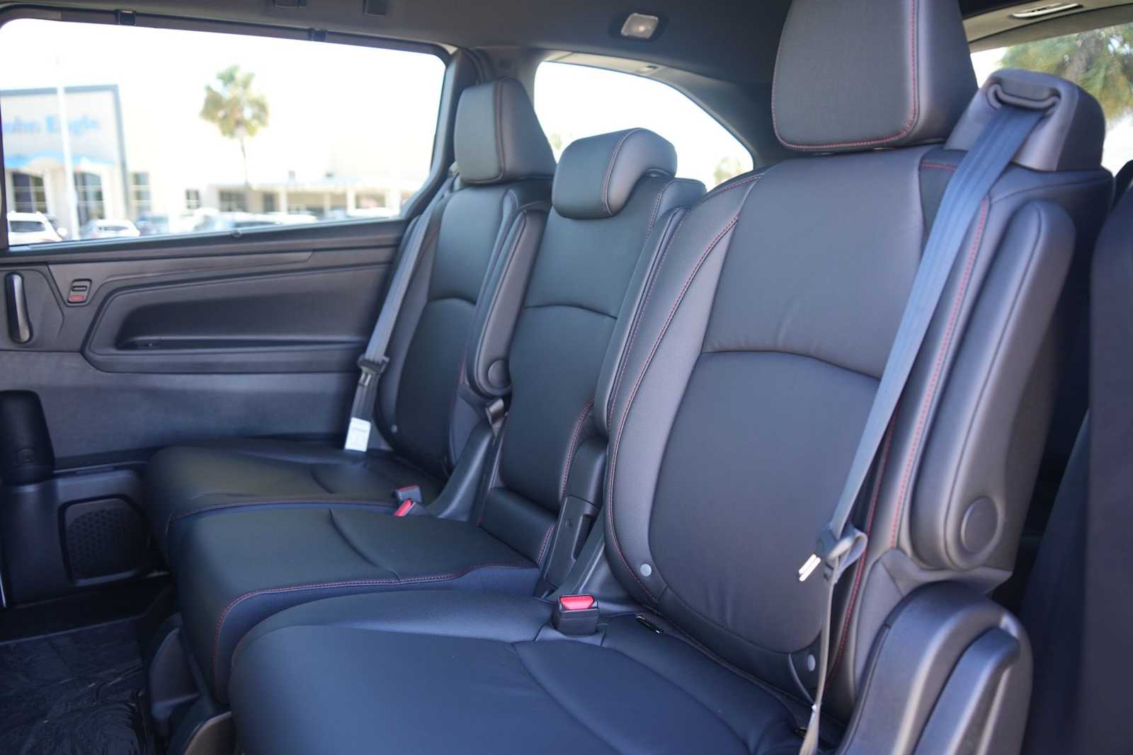 Thumbnail: 2026 Honda Odyssey - 13