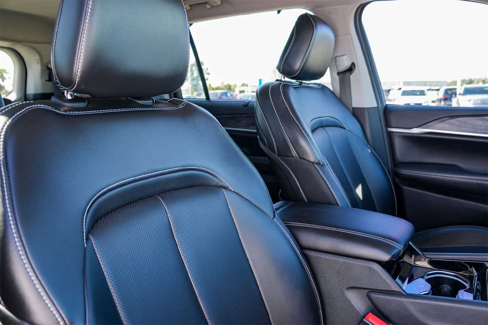 Thumbnail: 2023 Jeep Grand Cherokee - 14