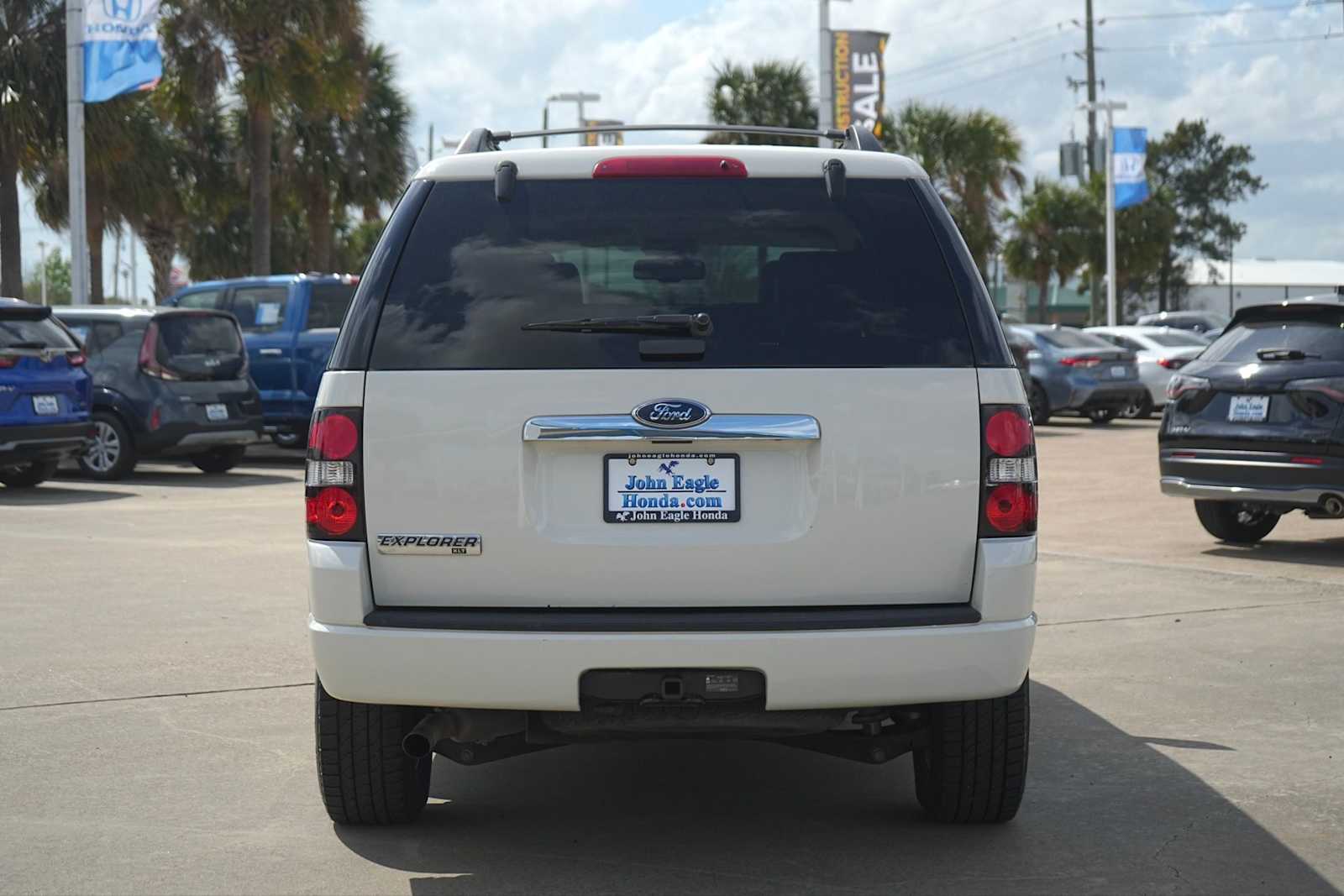 Thumbnail: 2010 Ford Explorer - 5