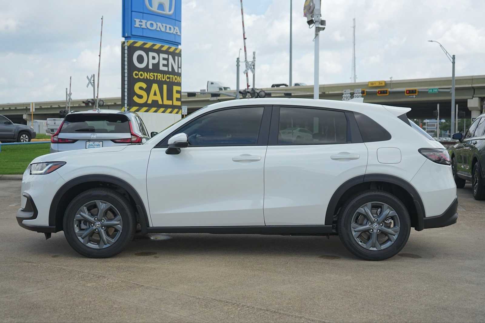 Thumbnail: 2027 Honda HR-V - 3