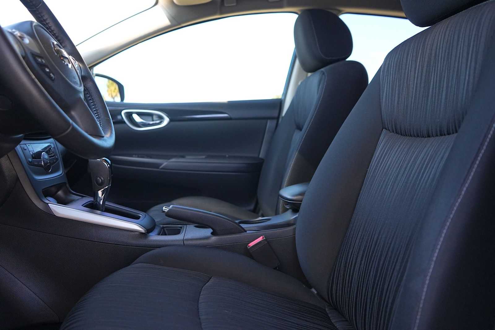 Thumbnail: 2019 Nissan Sentra - 11