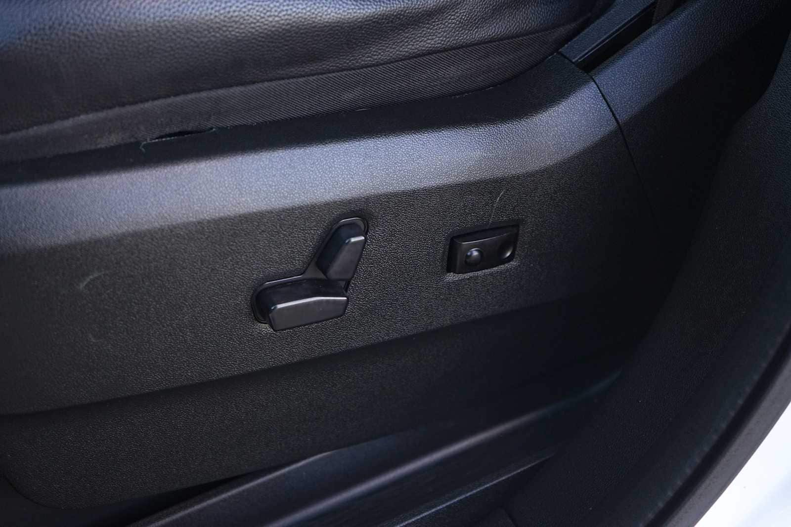 Thumbnail: 2018 Dodge Grand Caravan - 12