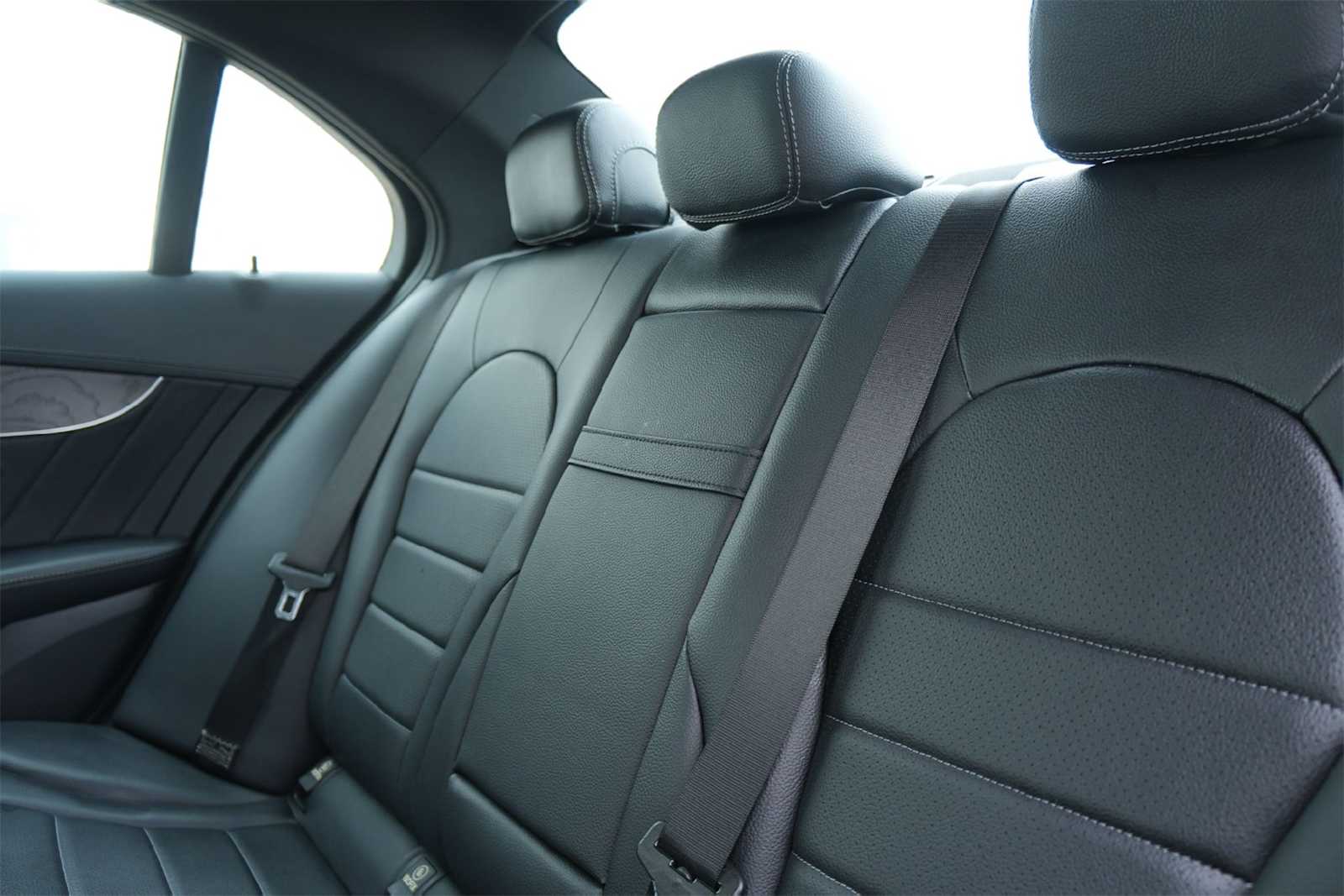 Thumbnail: 2015 Mercedes-Benz C-Class - 13