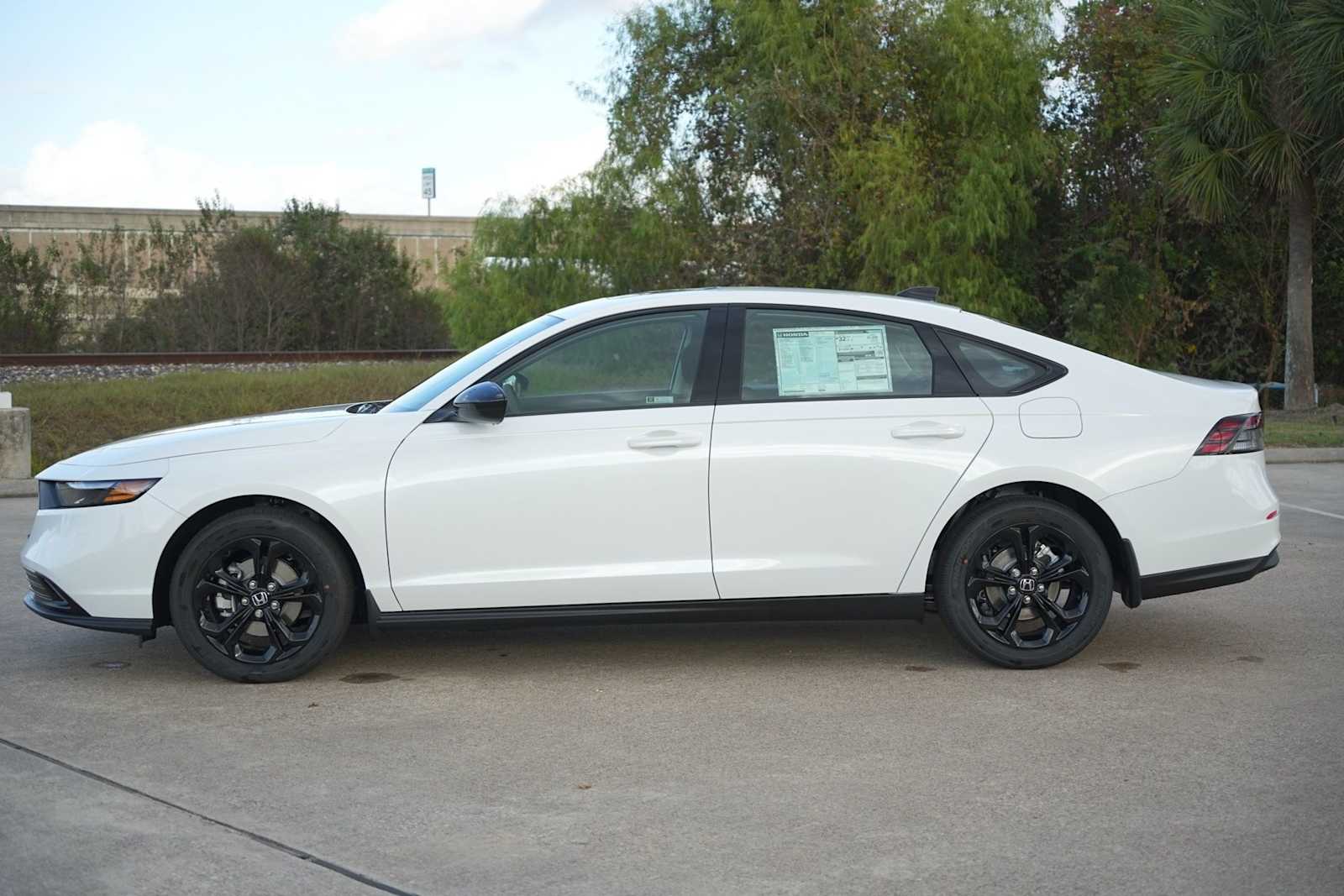 2025 Honda Accord SE photo 3