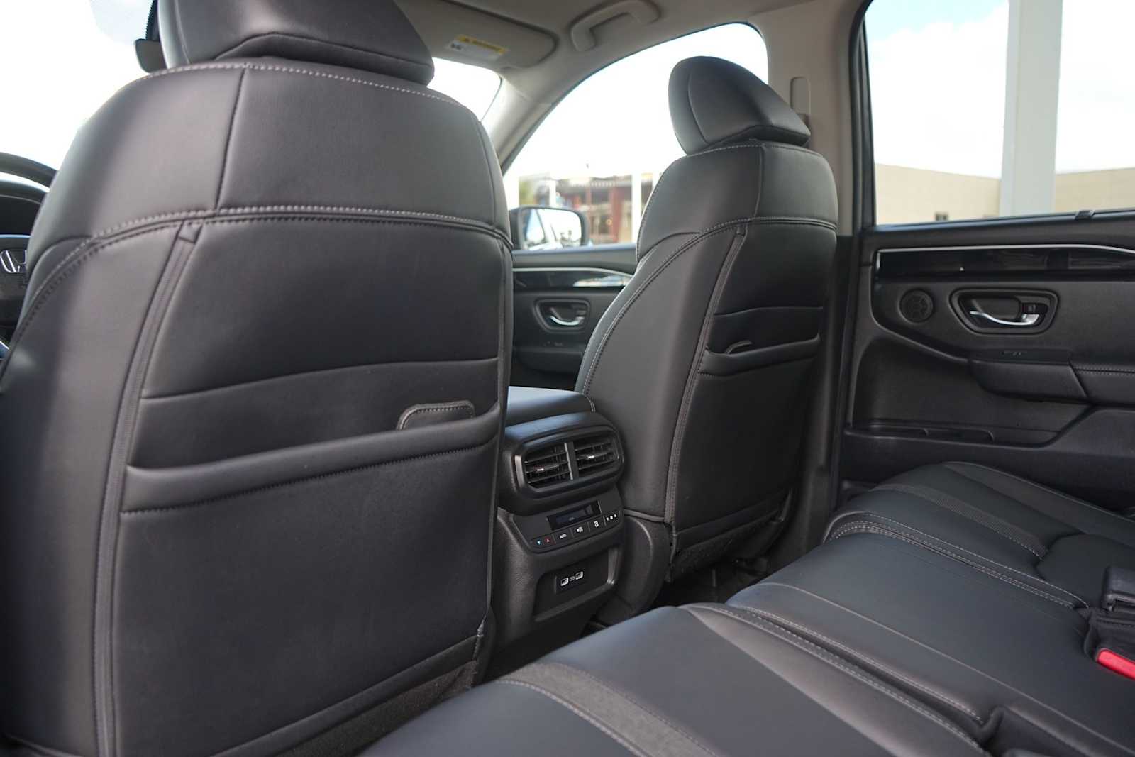 Thumbnail: 2023 Honda Pilot - 13