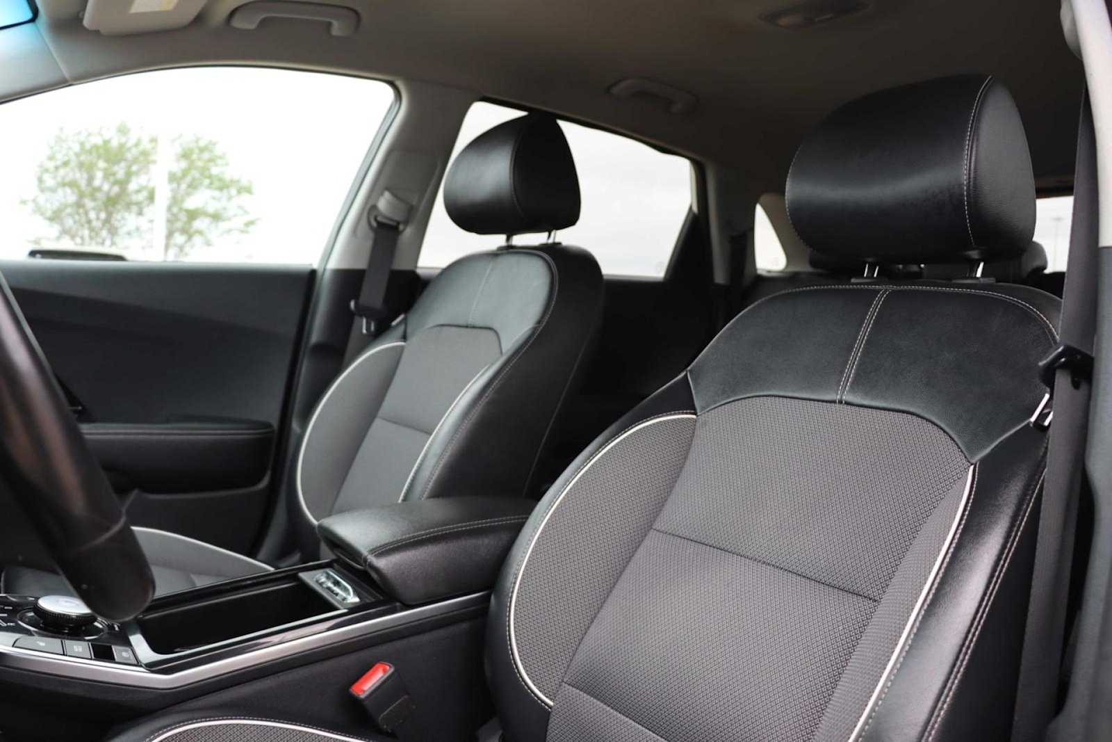 2022 Kia Niro S 11