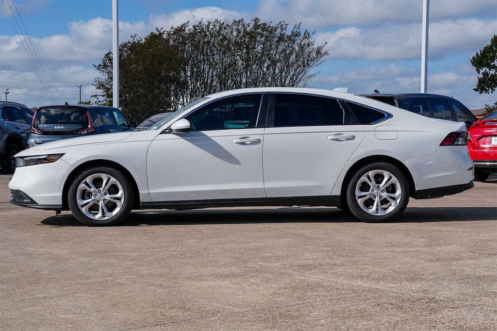 Used 2025 Honda Accord LX Sedan