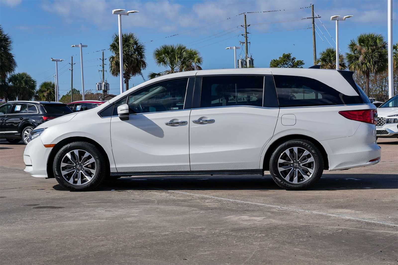 Thumbnail: 2023 Honda Odyssey - 3