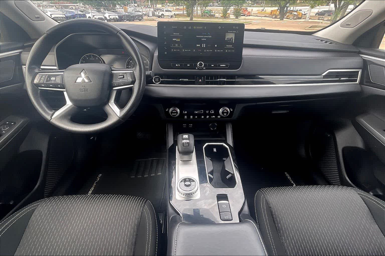 2025 Mitsubishi Outlander ES - Photo 10