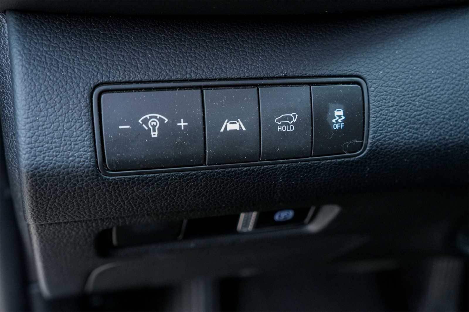 Thumbnail: 2023 Hyundai Santa Fe - 22