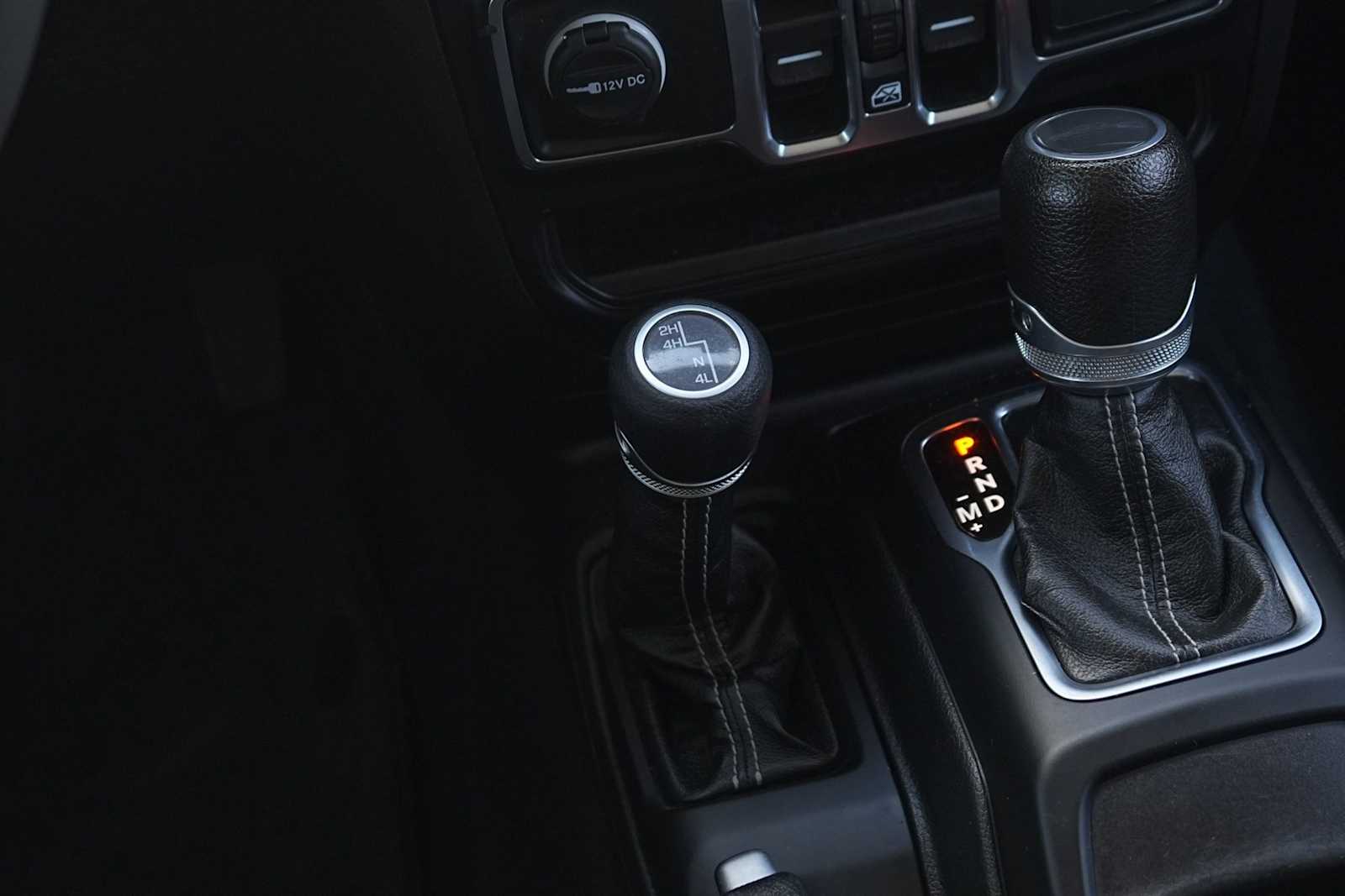 Thumbnail: 2023 Jeep Gladiator - 23