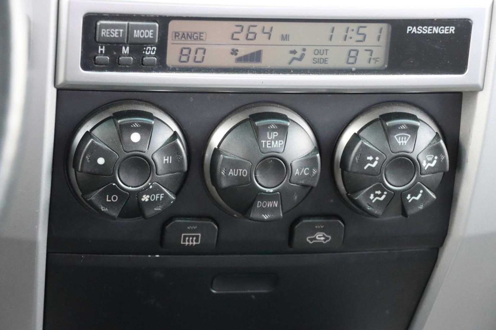 Thumbnail: 2003 Toyota 4Runner - 23