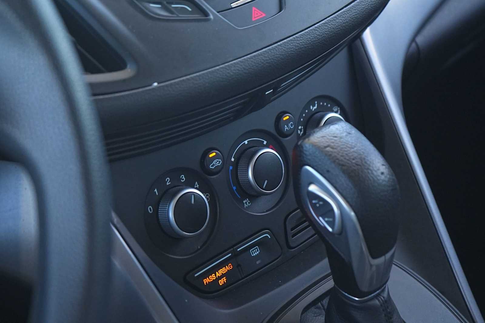 Thumbnail: 2015 Ford Escape - 23