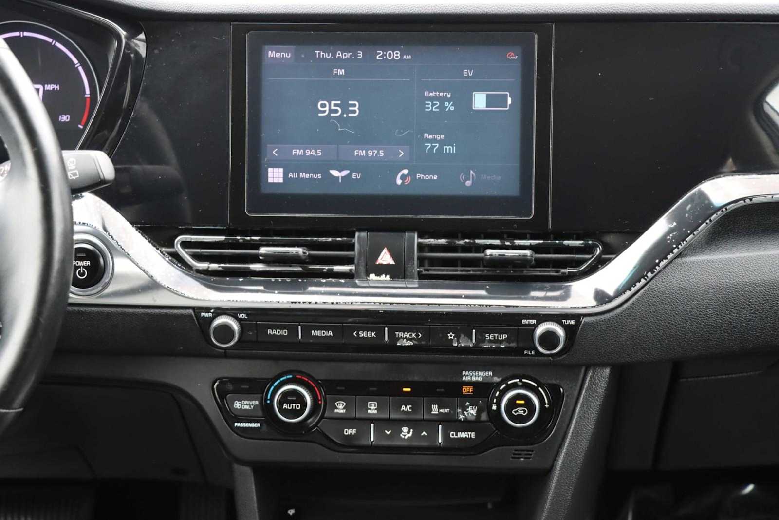 2022 Kia Niro S 17