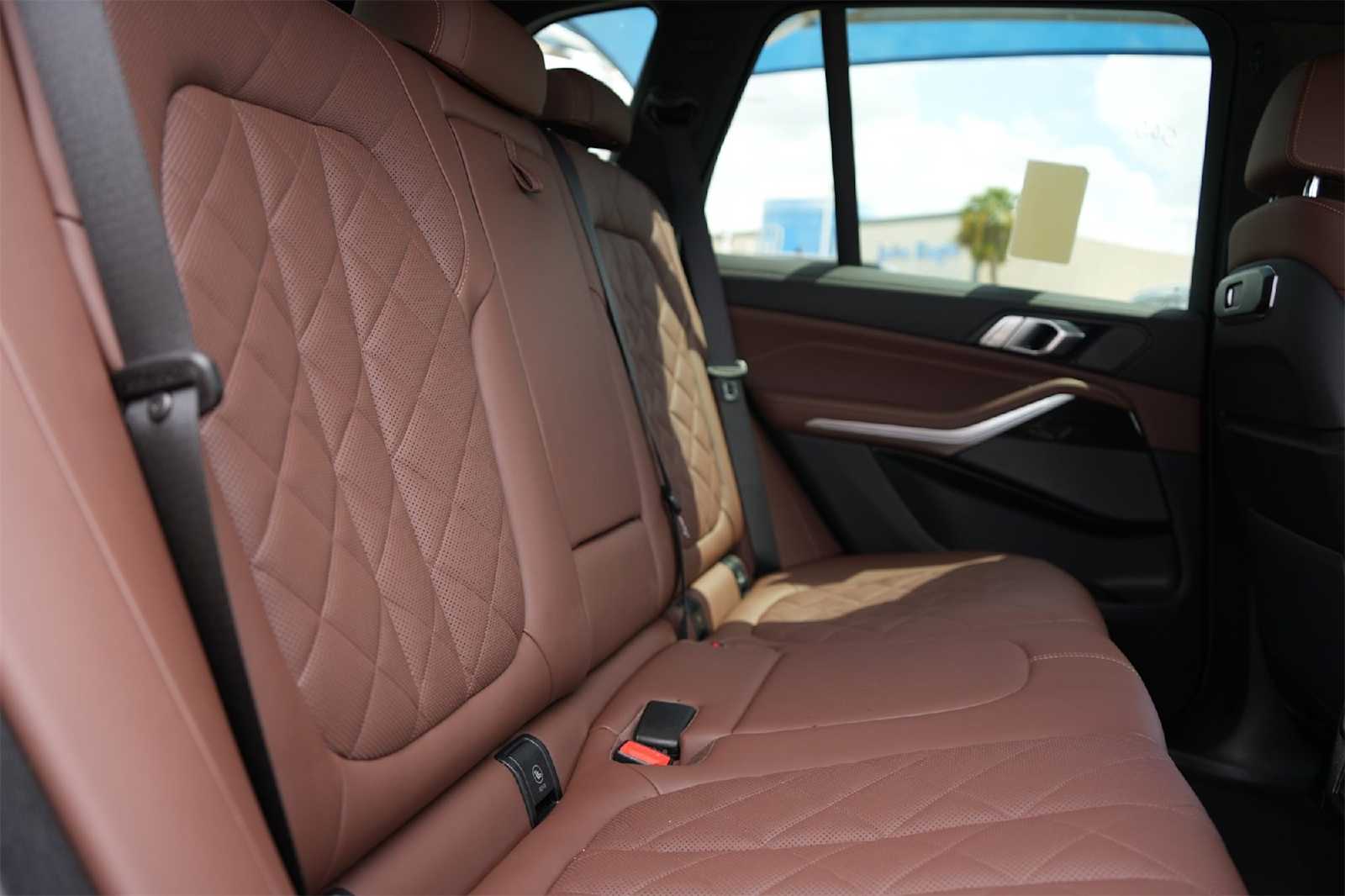 Thumbnail: 2025 BMW X5 - 13