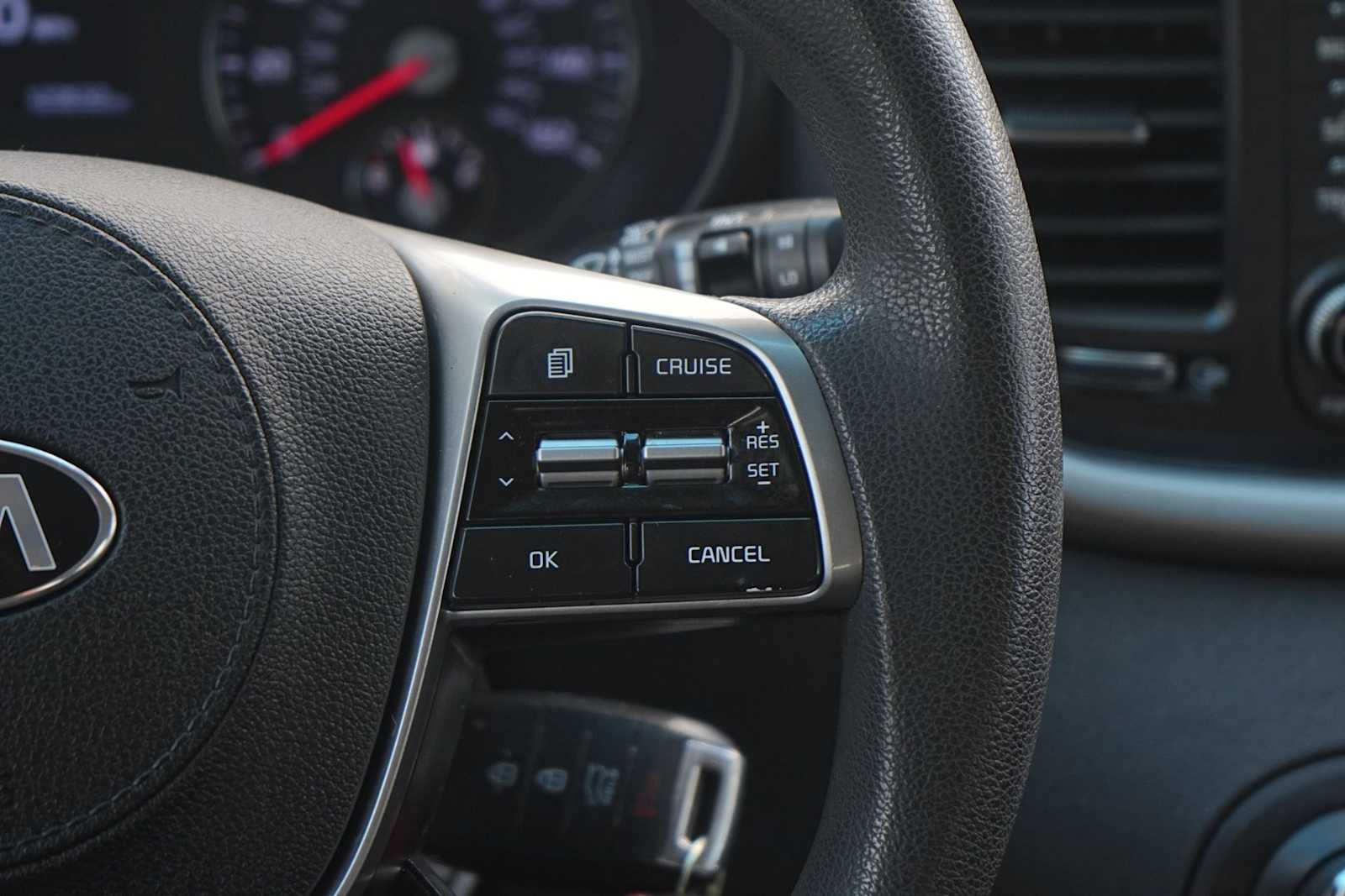Thumbnail: 2019 Kia Sorento - 17