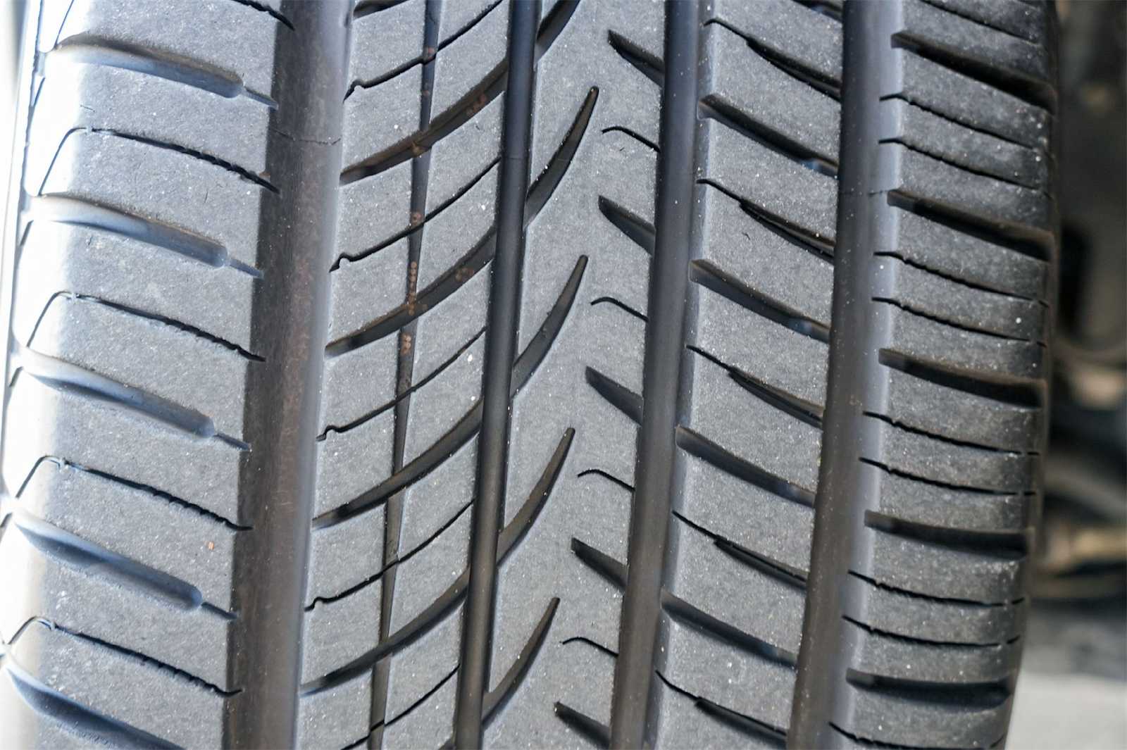 Thumbnail: 2018 Toyota RAV4 - 29