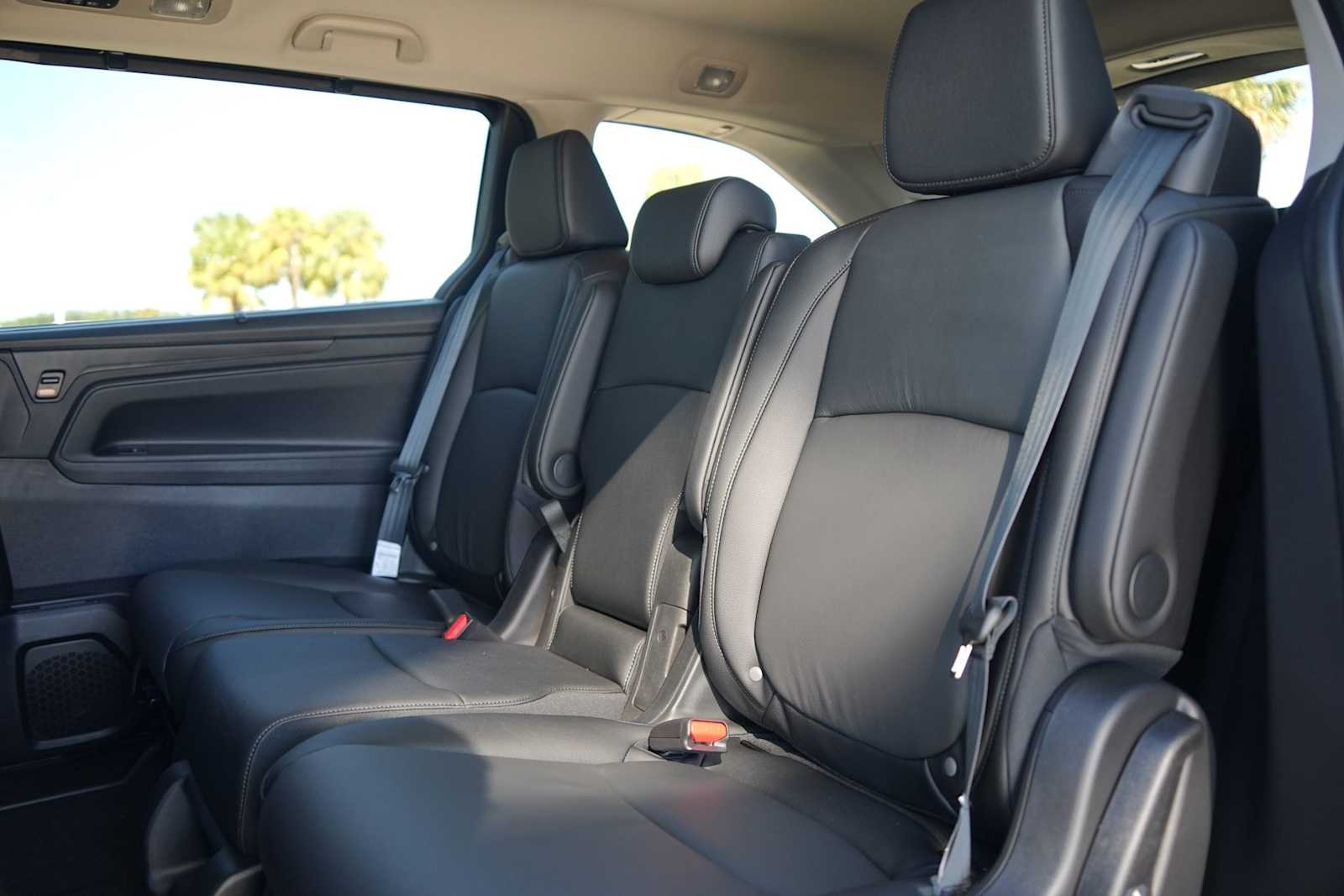 Thumbnail: 2026 Honda Odyssey - 13