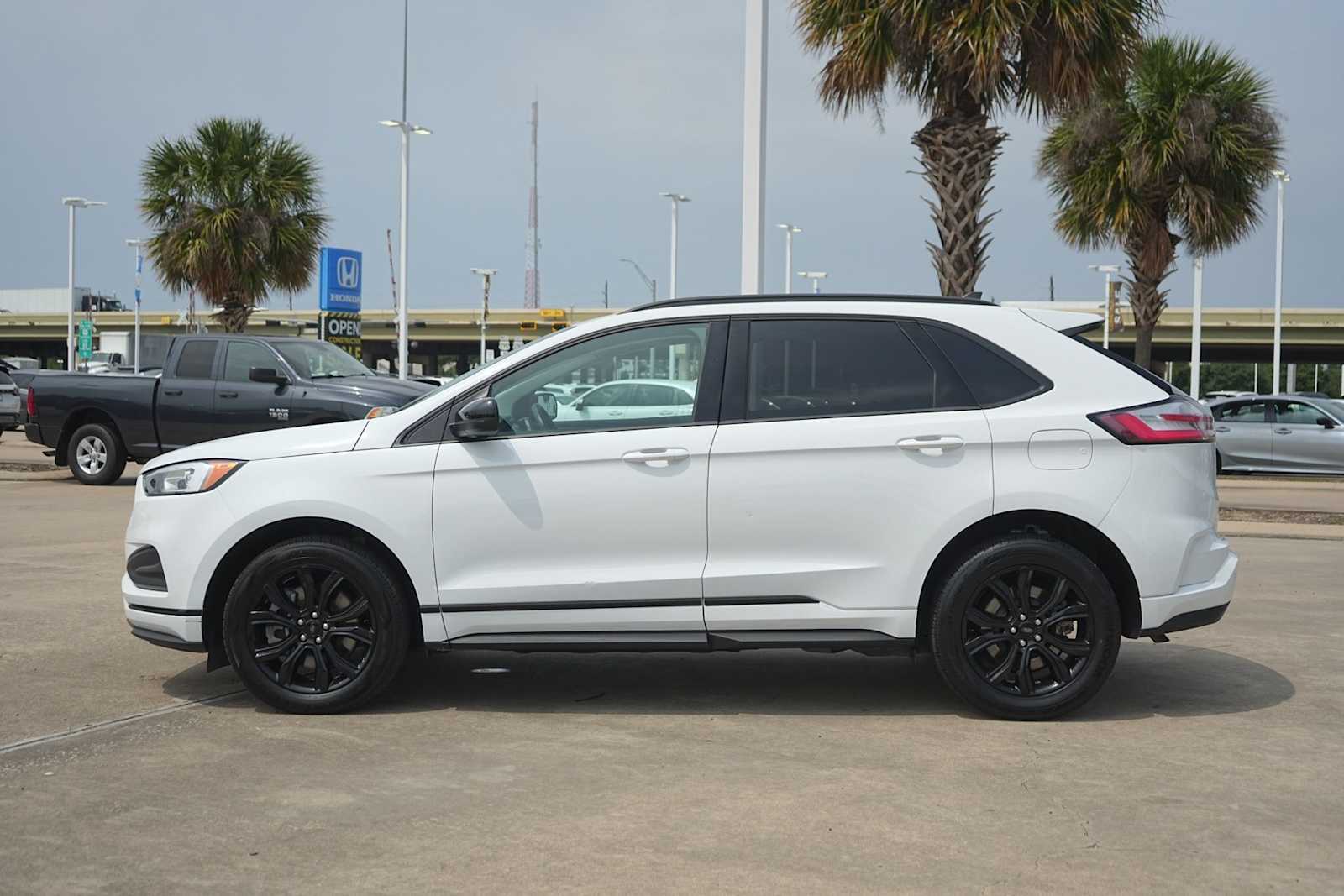 Thumbnail: 2023 Ford Edge - 3