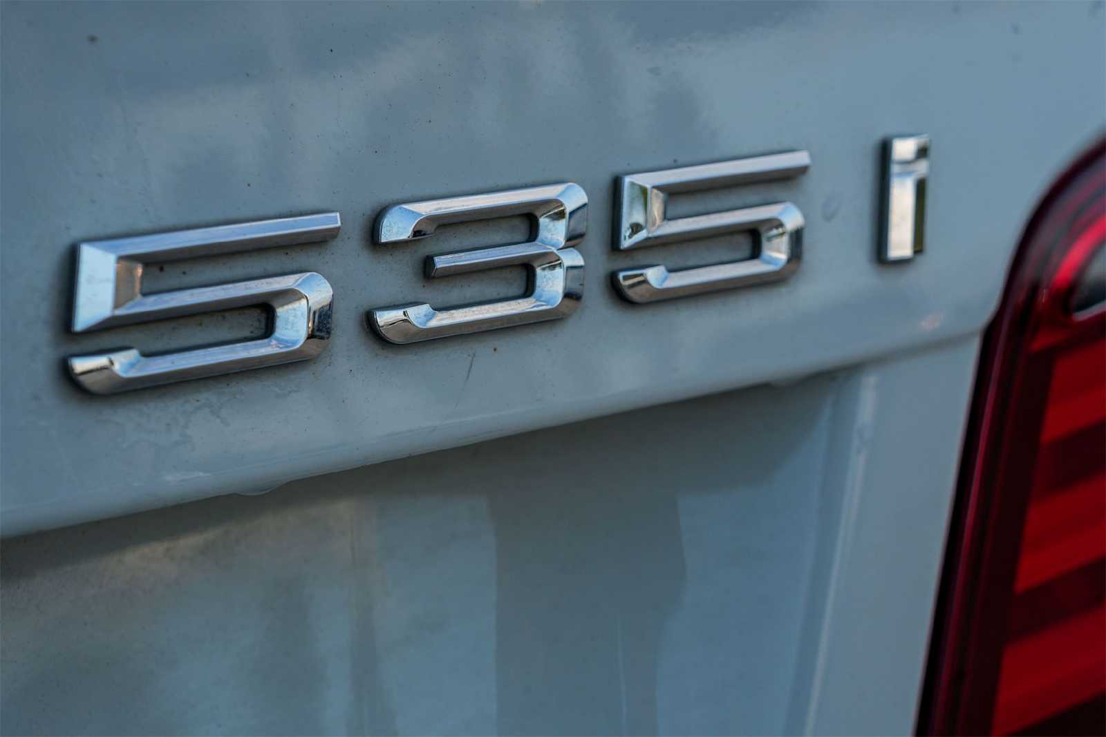 Thumbnail: 2013 BMW 5 Series - 8