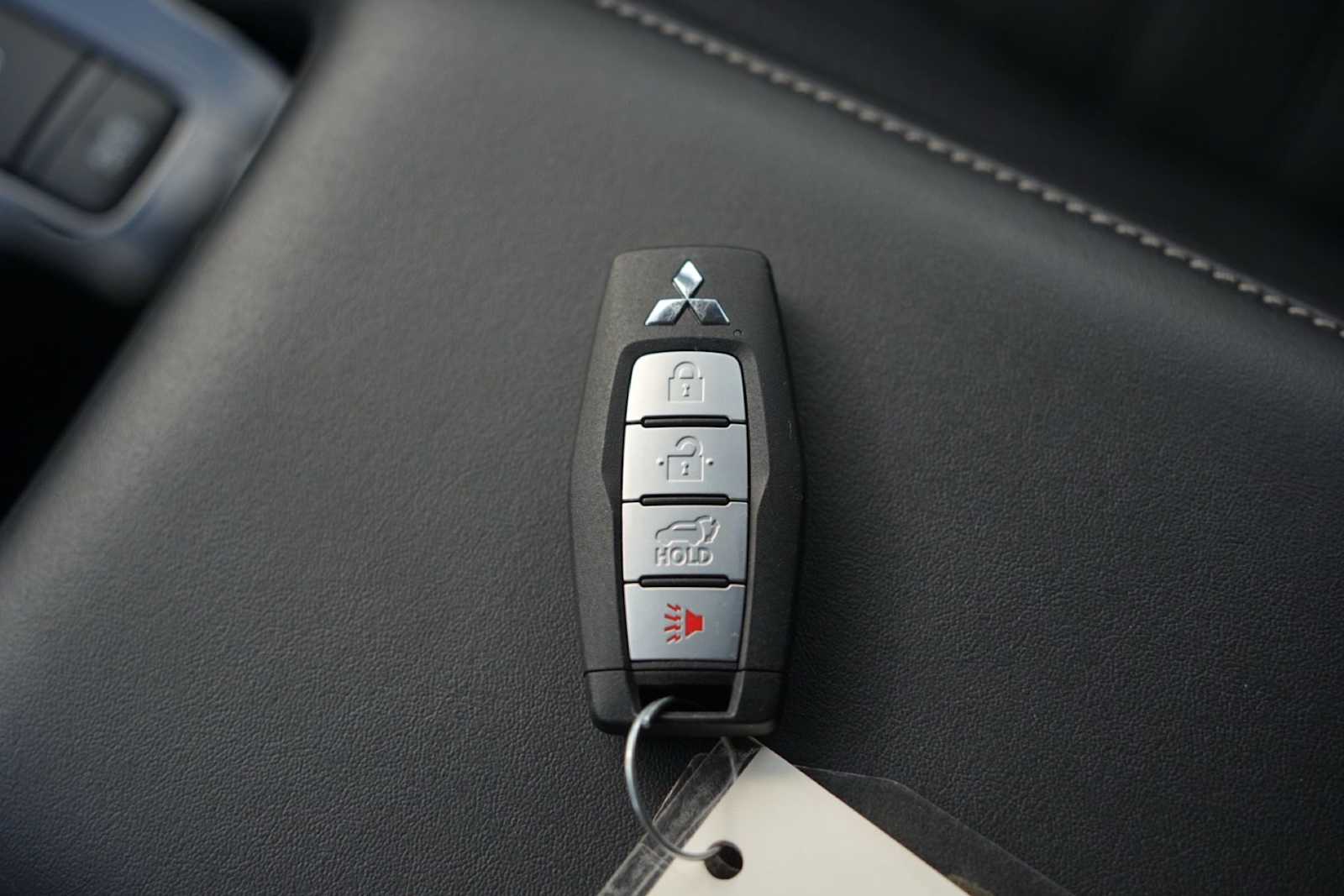 Thumbnail: 2025 Mitsubishi Outlander - 28