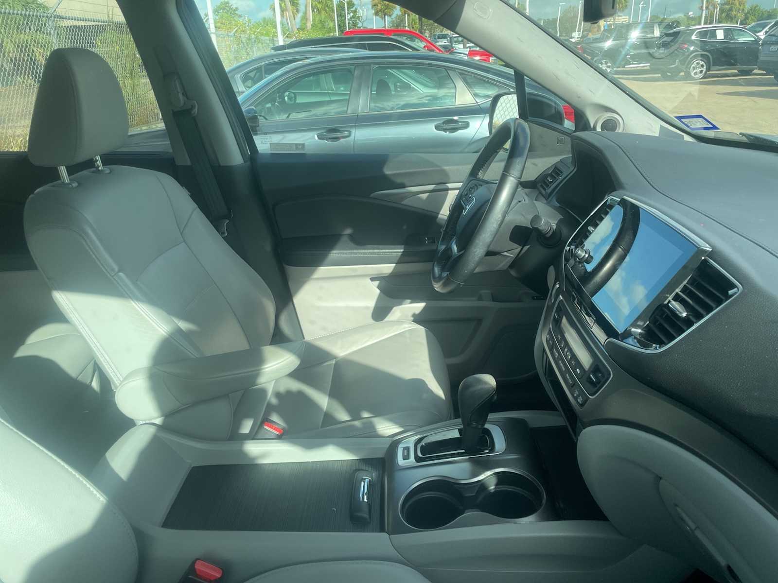 Thumbnail: 2019 Honda Pilot - 4